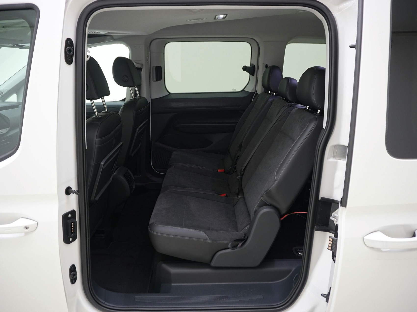 VW Caddy Maxi 1.5 TSI Plug-in-Hybrid Style DSG-image-13