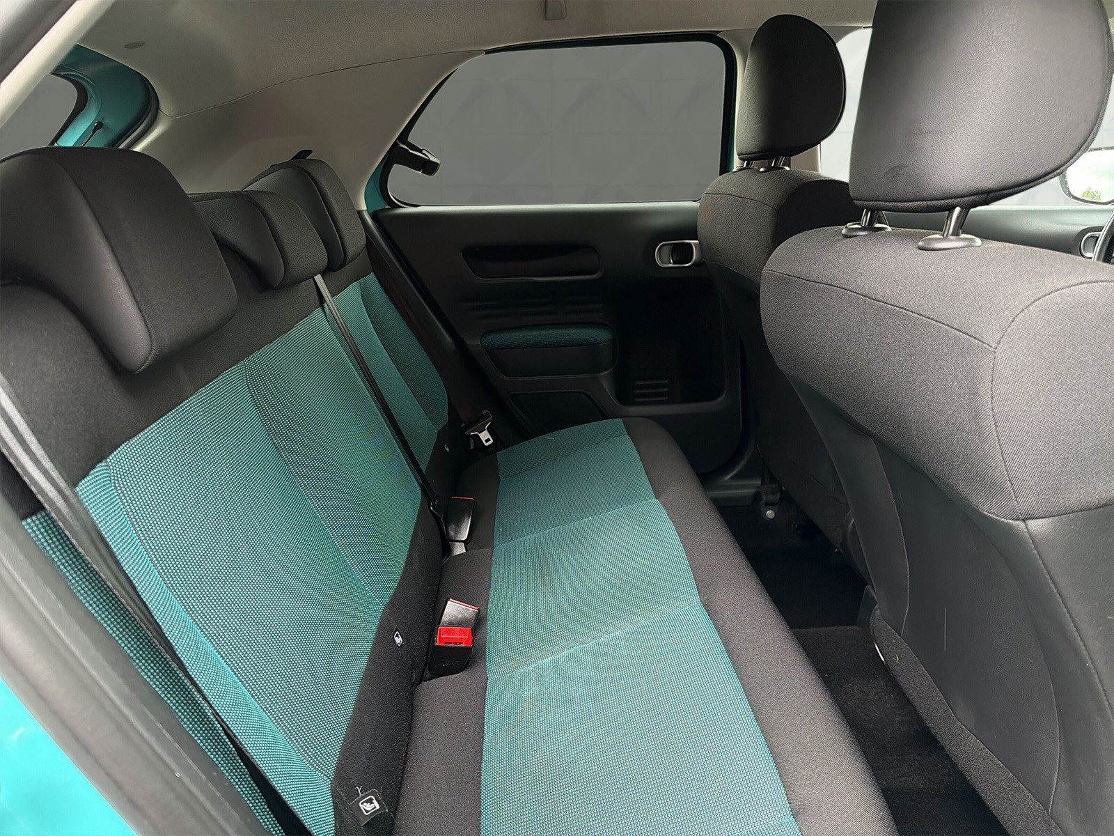CITROEN C4 Cactus 1.6 e-HDi Shine ETG6-image-10
