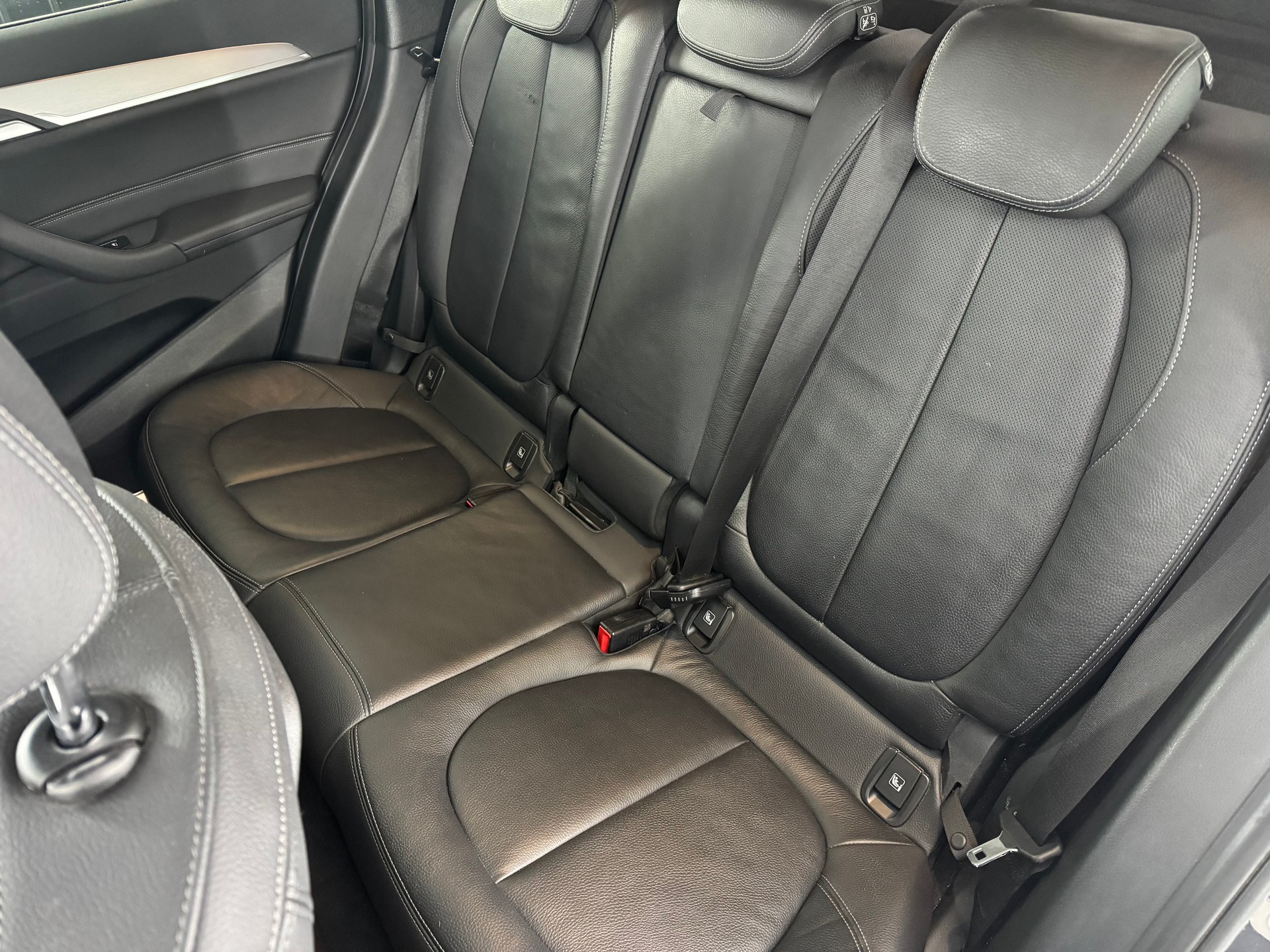 BMW X1 xDrive 20i Sport Line Steptronic-image-9