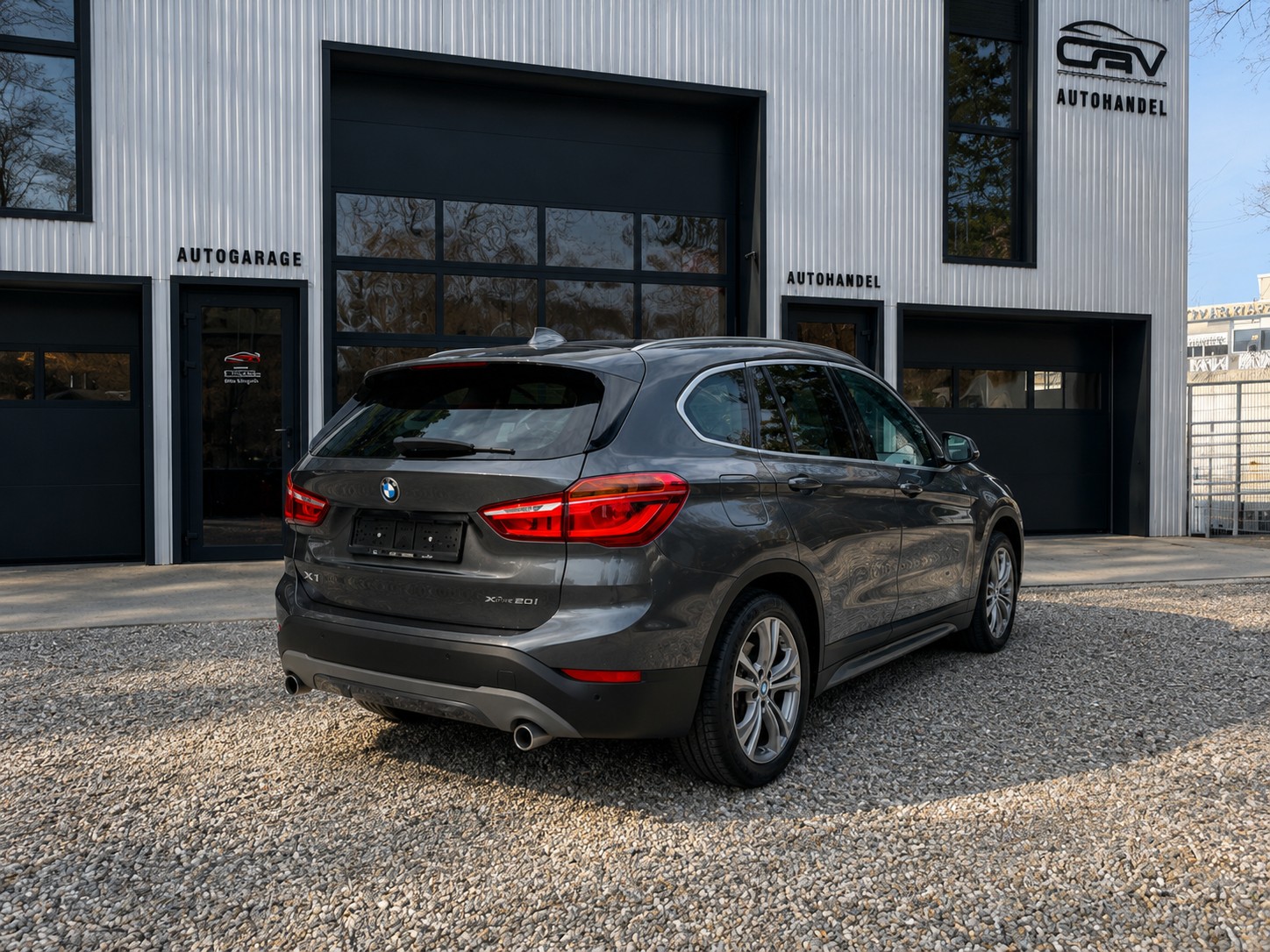 BMW X1 xDrive 20i Sport Line Steptronic-image-5
