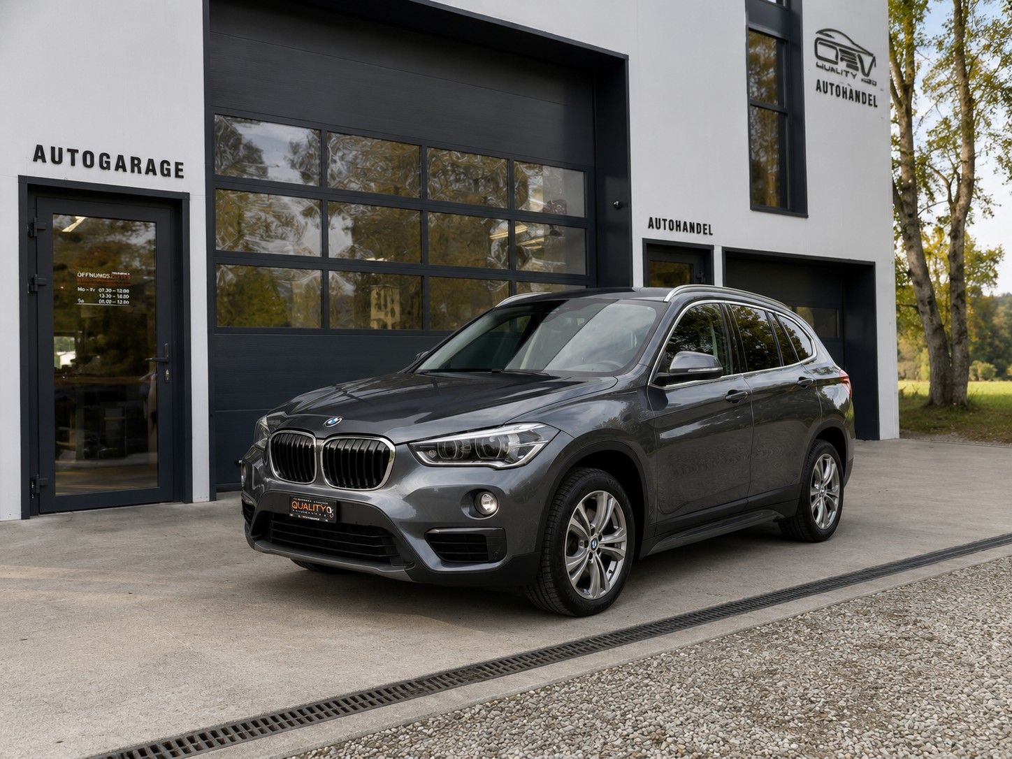 BMW X1 xDrive 20i Sport Line Steptronic-image-0