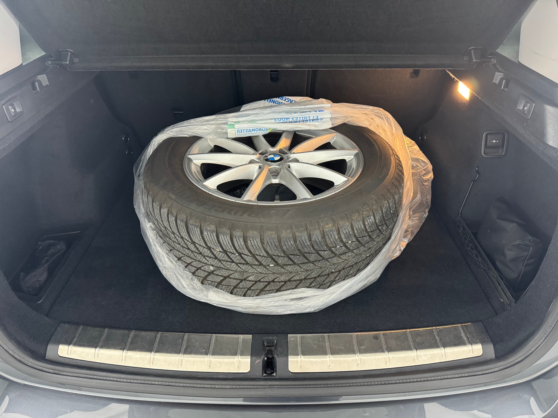 BMW X1 xDrive 20i Sport Line Steptronic-image-7