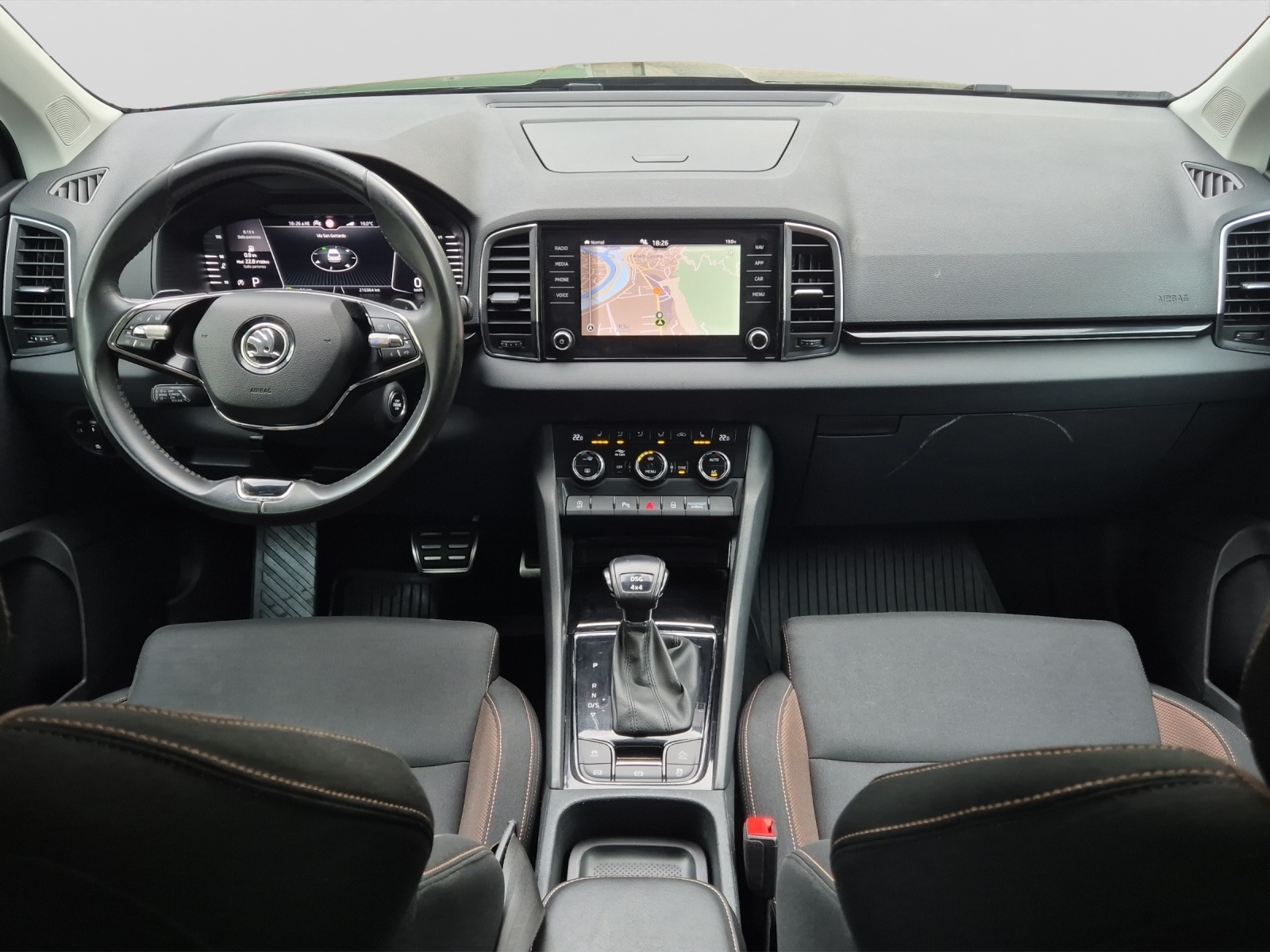 SKODA Karoq 2.0 TDI SCOUT 4x4 DSG-image-9