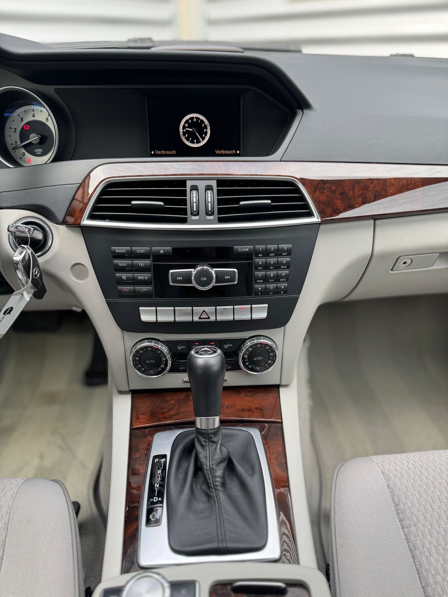MERCEDES-BENZ C 350 Elégance 7G-Tronic-image-8