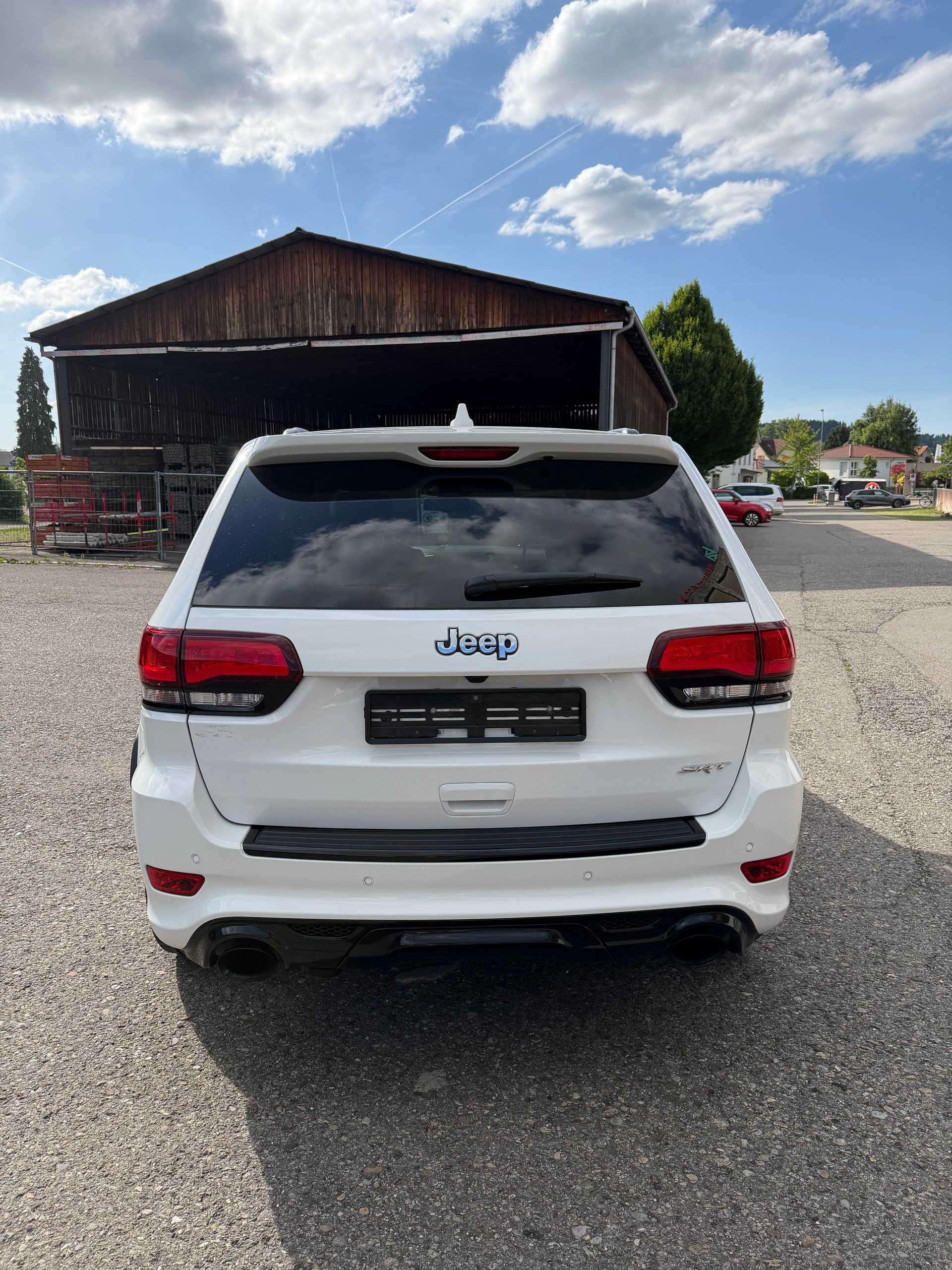 JEEP 6.4 V8 HEMI SRT8-image-2