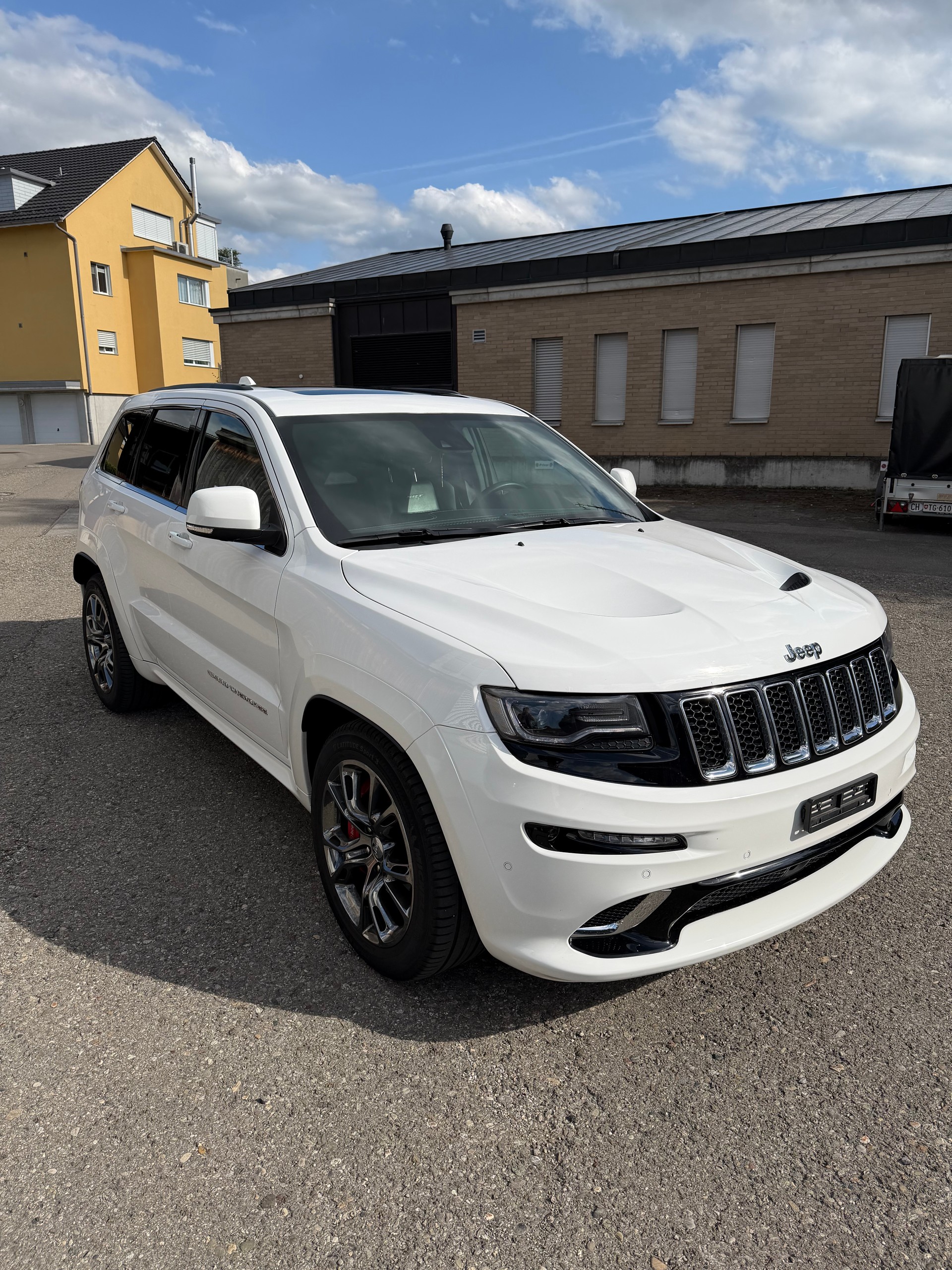 JEEP 6.4 V8 HEMI SRT8-image-1