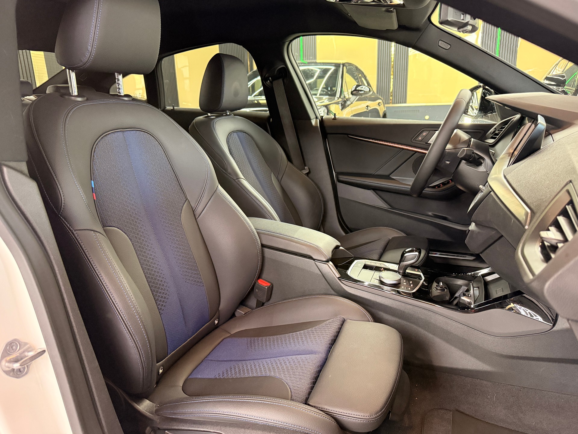 BMW 218i Gran Coupé M Sport Steptronic-image-11