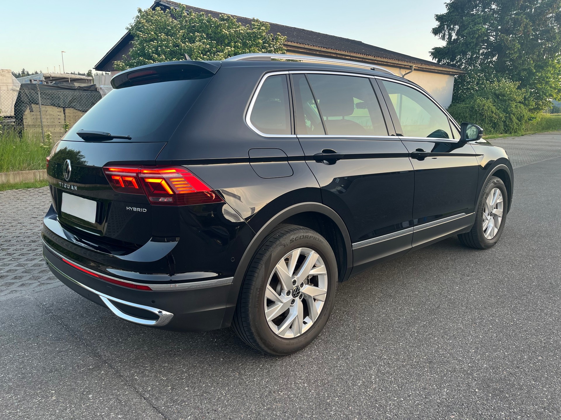 VW 1.4 TSI PHEV Elegance DSG 2WD-image-1