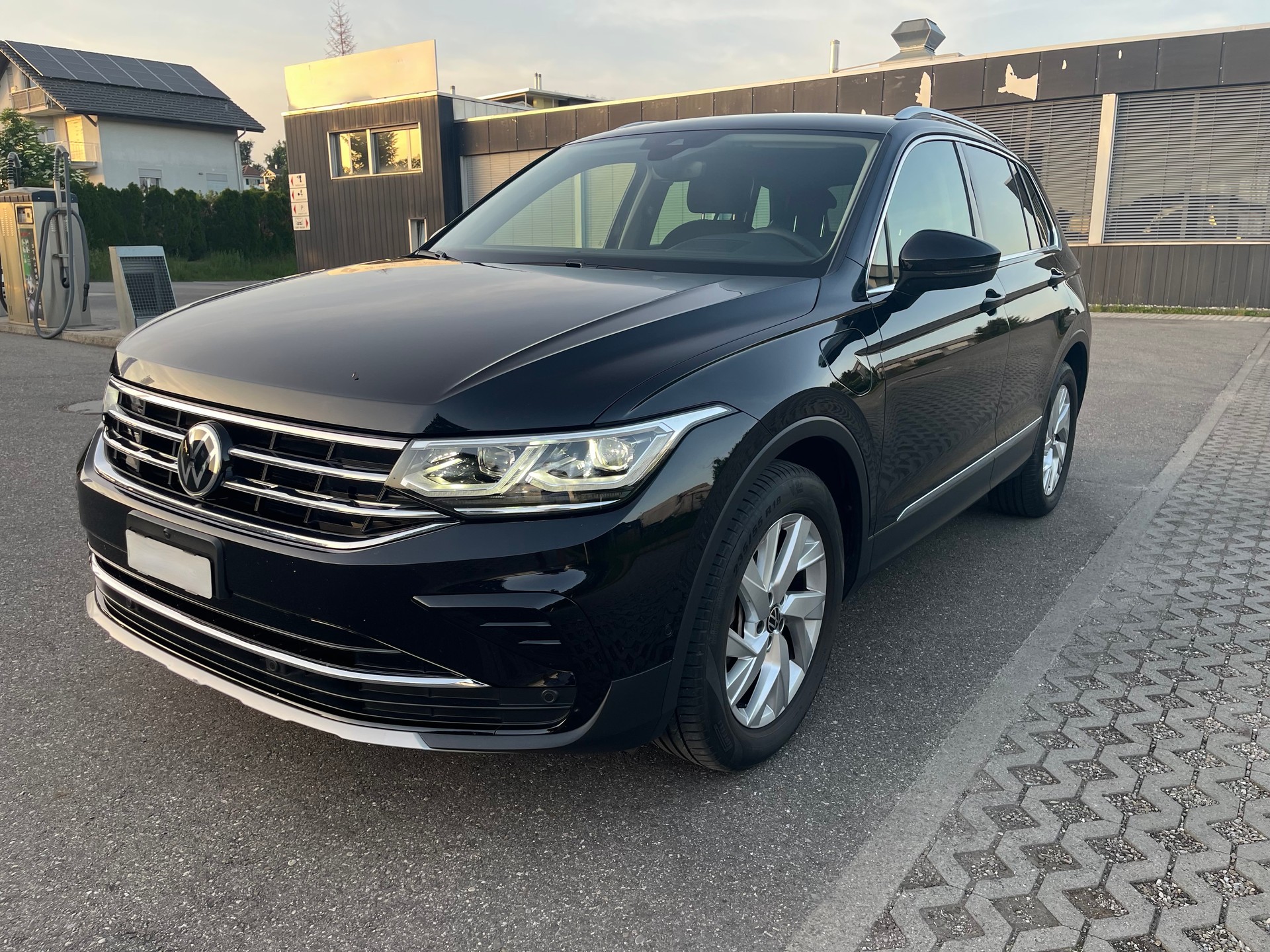 VW 1.4 TSI PHEV Elegance DSG 2WD-image-0