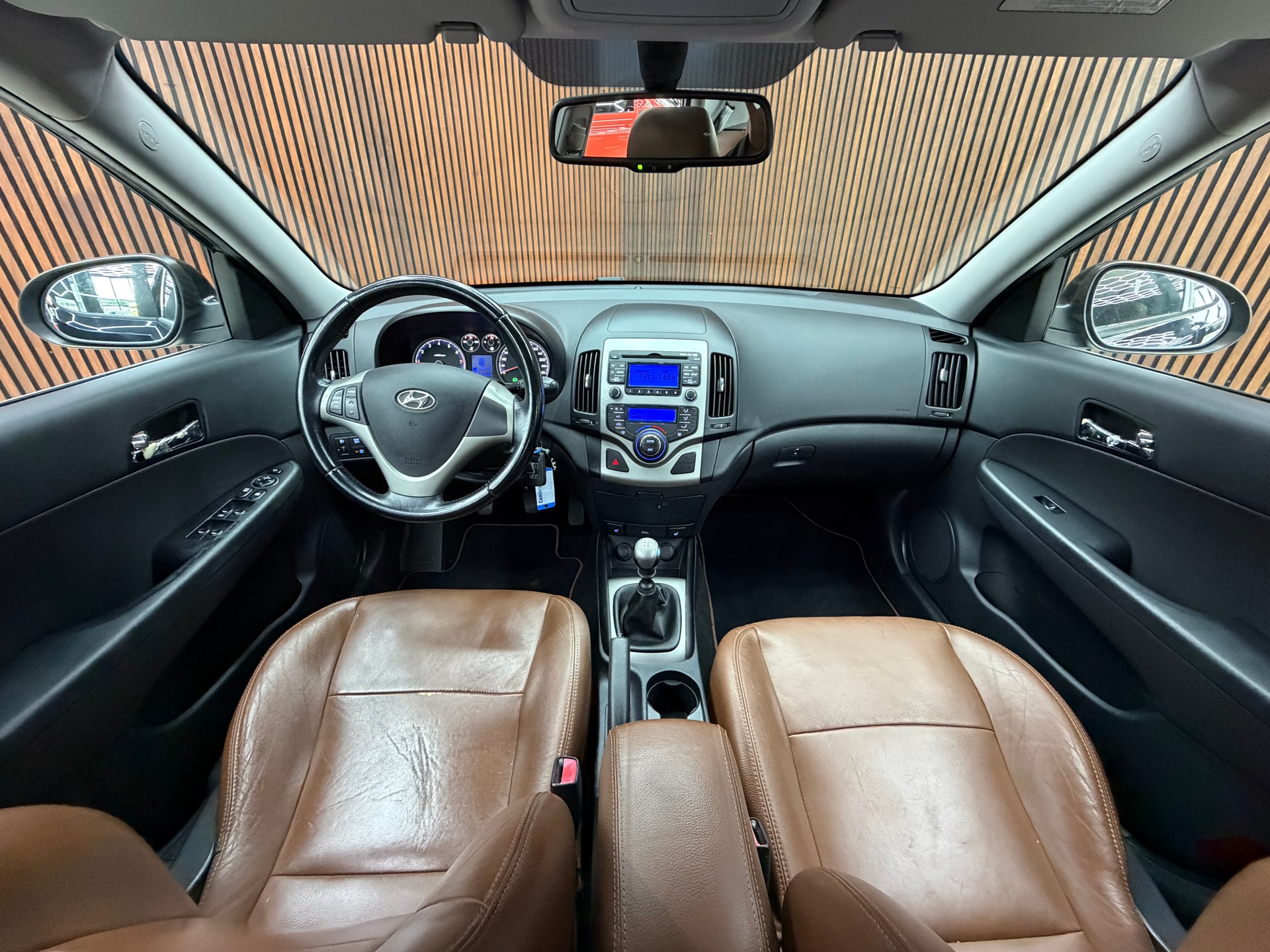 HYUNDAI i30 1.6 Style-image-11
