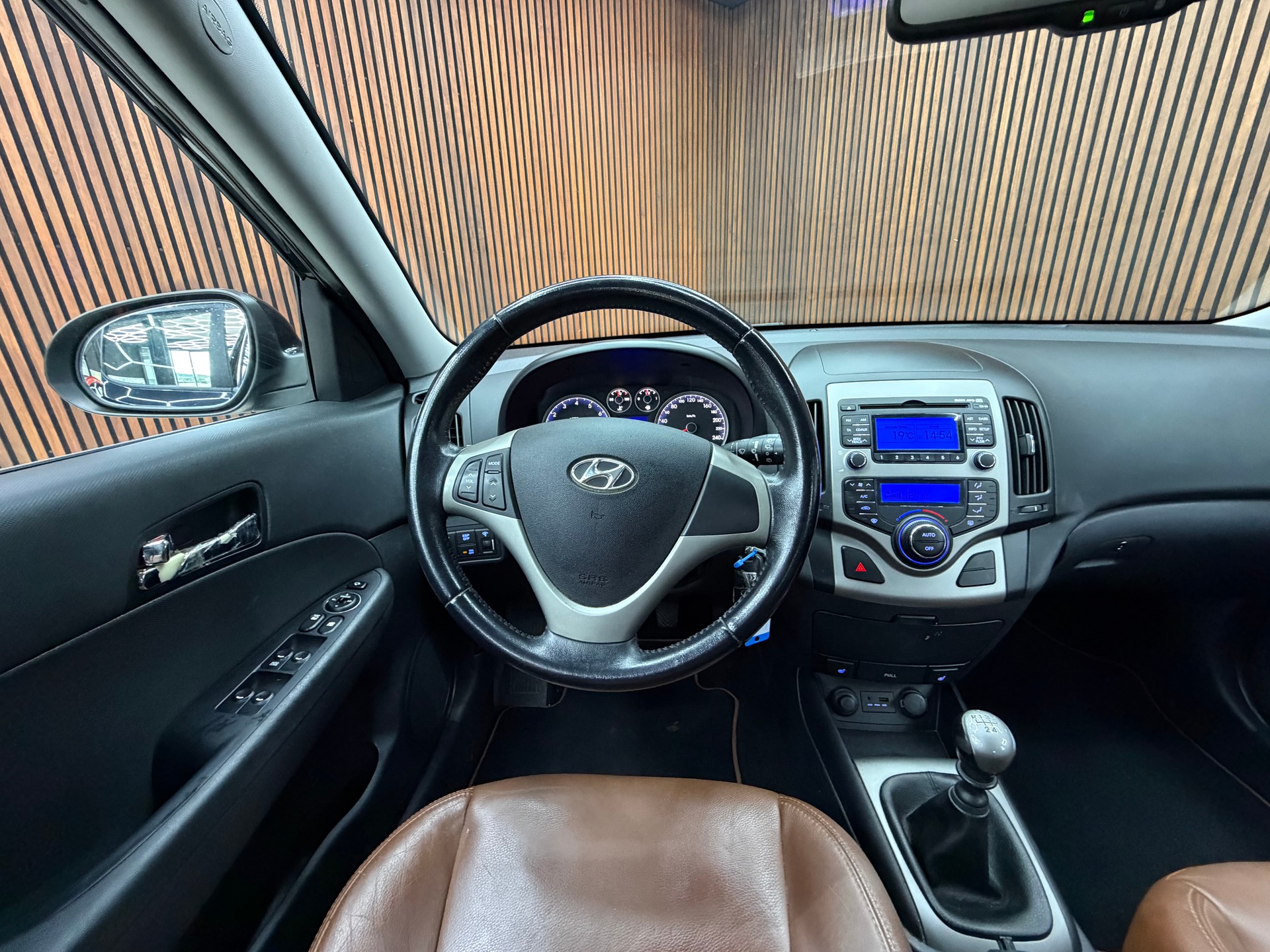 HYUNDAI i30 1.6 Style-image-12