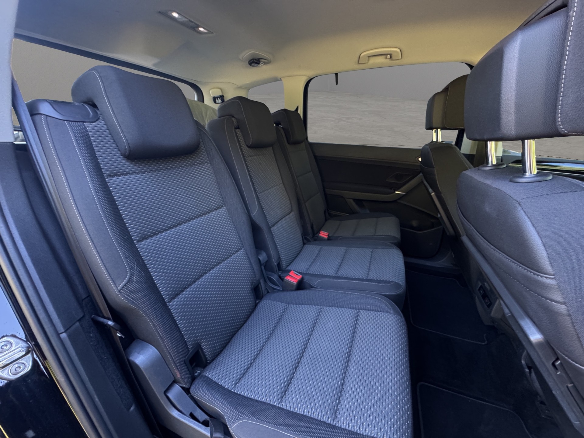 VW Touran 1.5 TSI EVO Trendline DSG-image-15