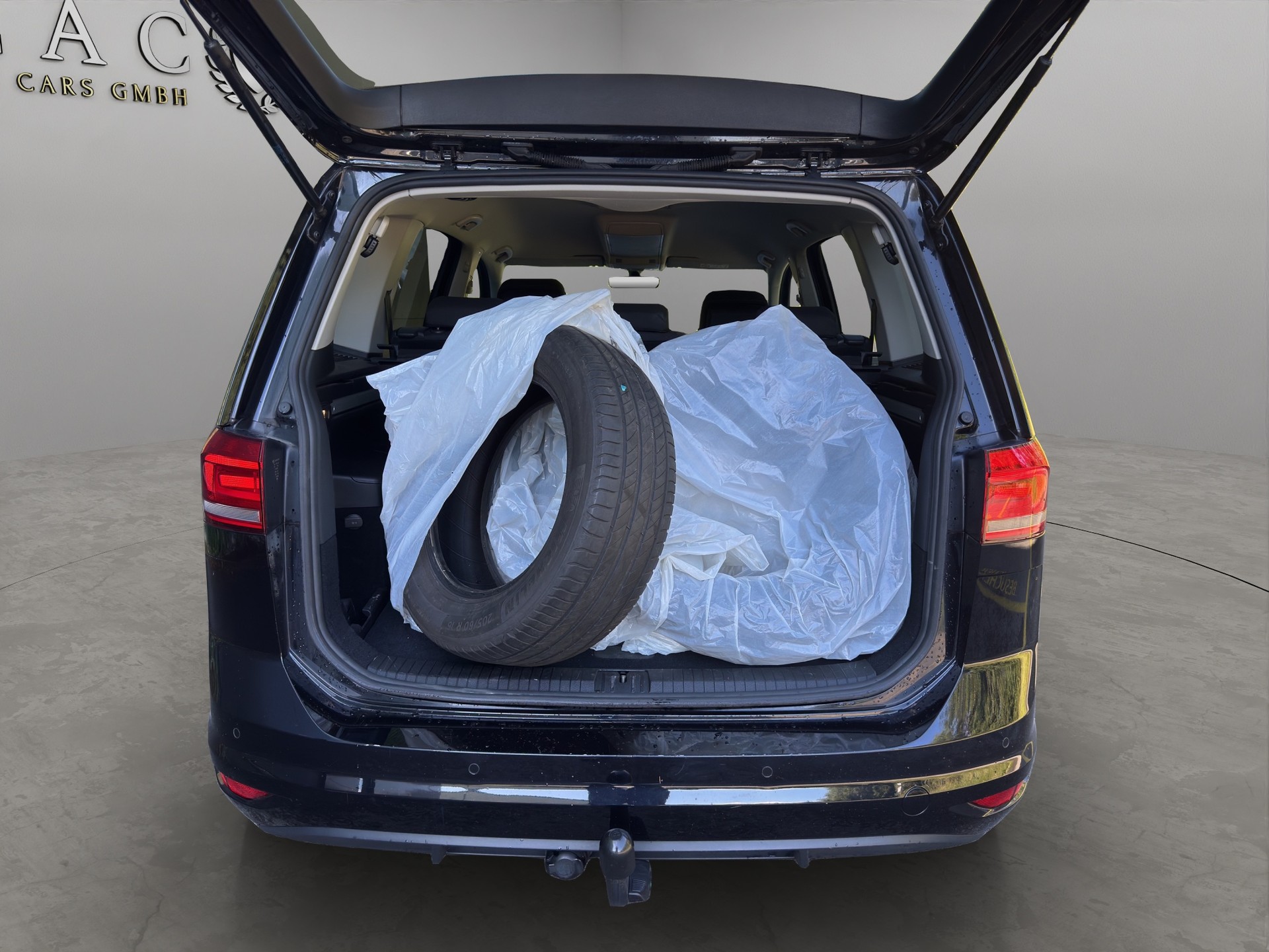VW Touran 1.5 TSI EVO Trendline DSG-image-16