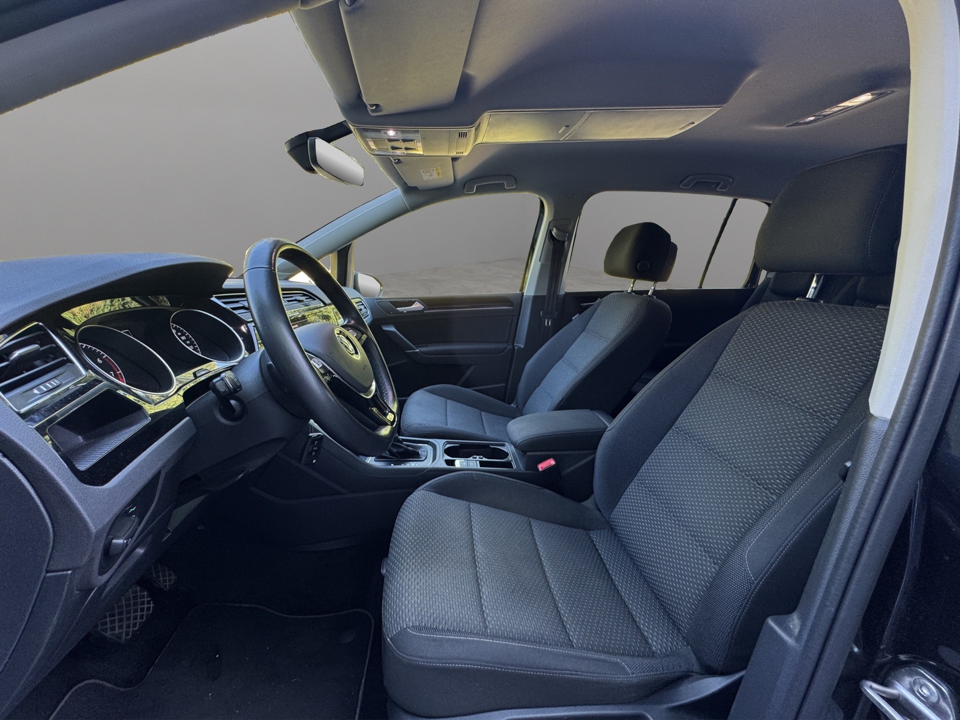 VW Touran 1.5 TSI EVO Trendline DSG-image-8