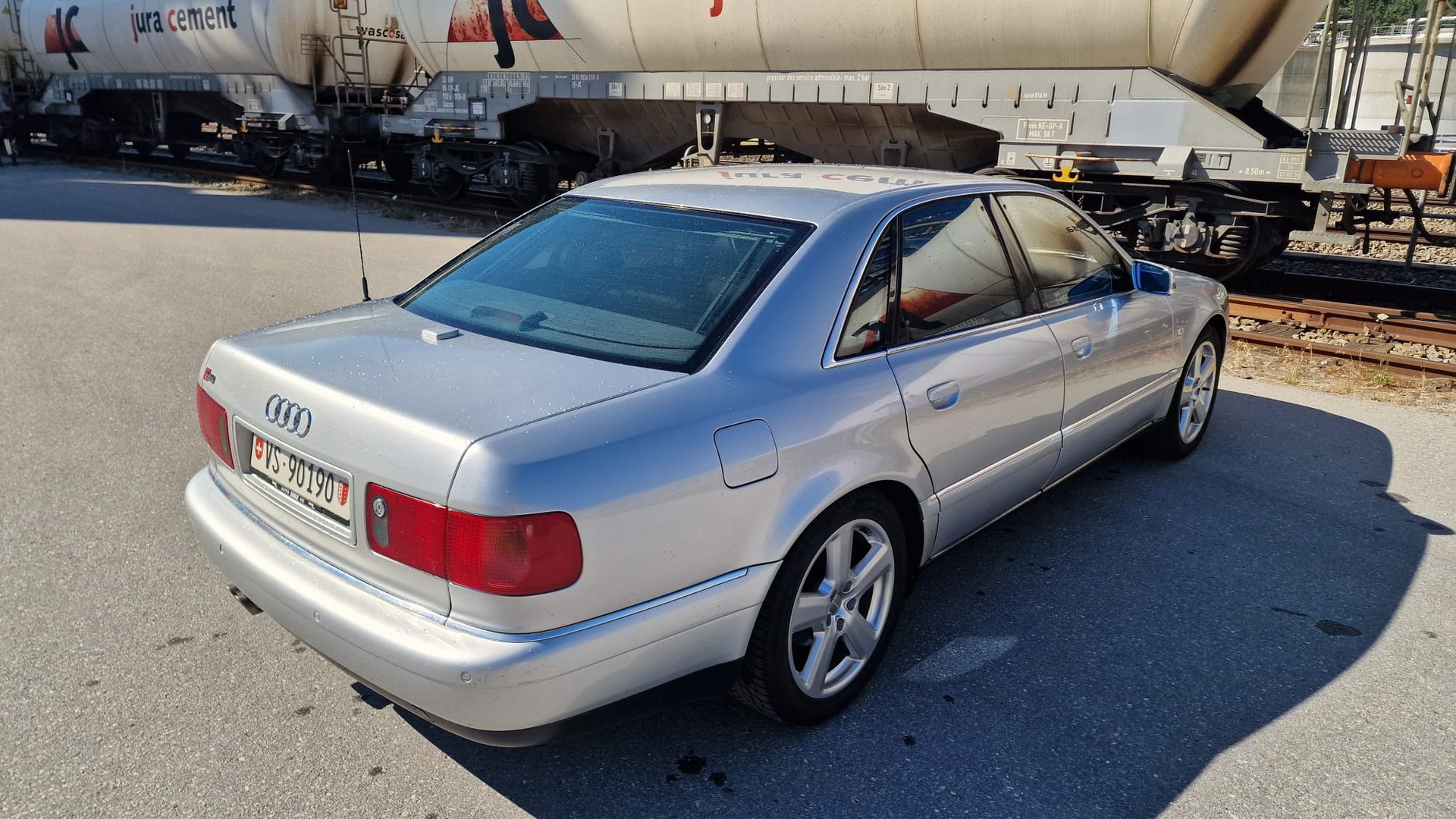 AUDI S8 4.2 quattro-image-1