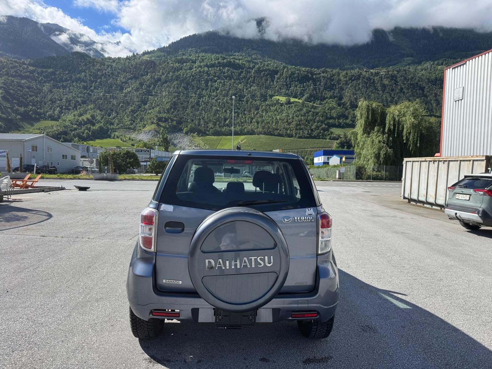 DAIHATSU Terios 1.5 16V 4WD Automatic-image-4
