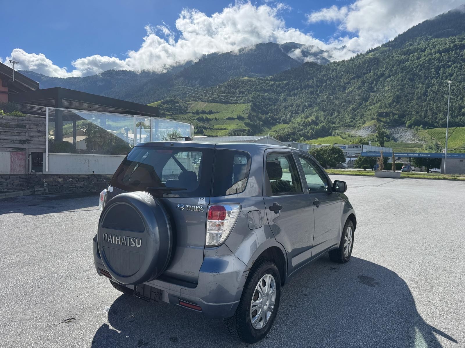 DAIHATSU Terios 1.5 16V 4WD Automatic-image-3