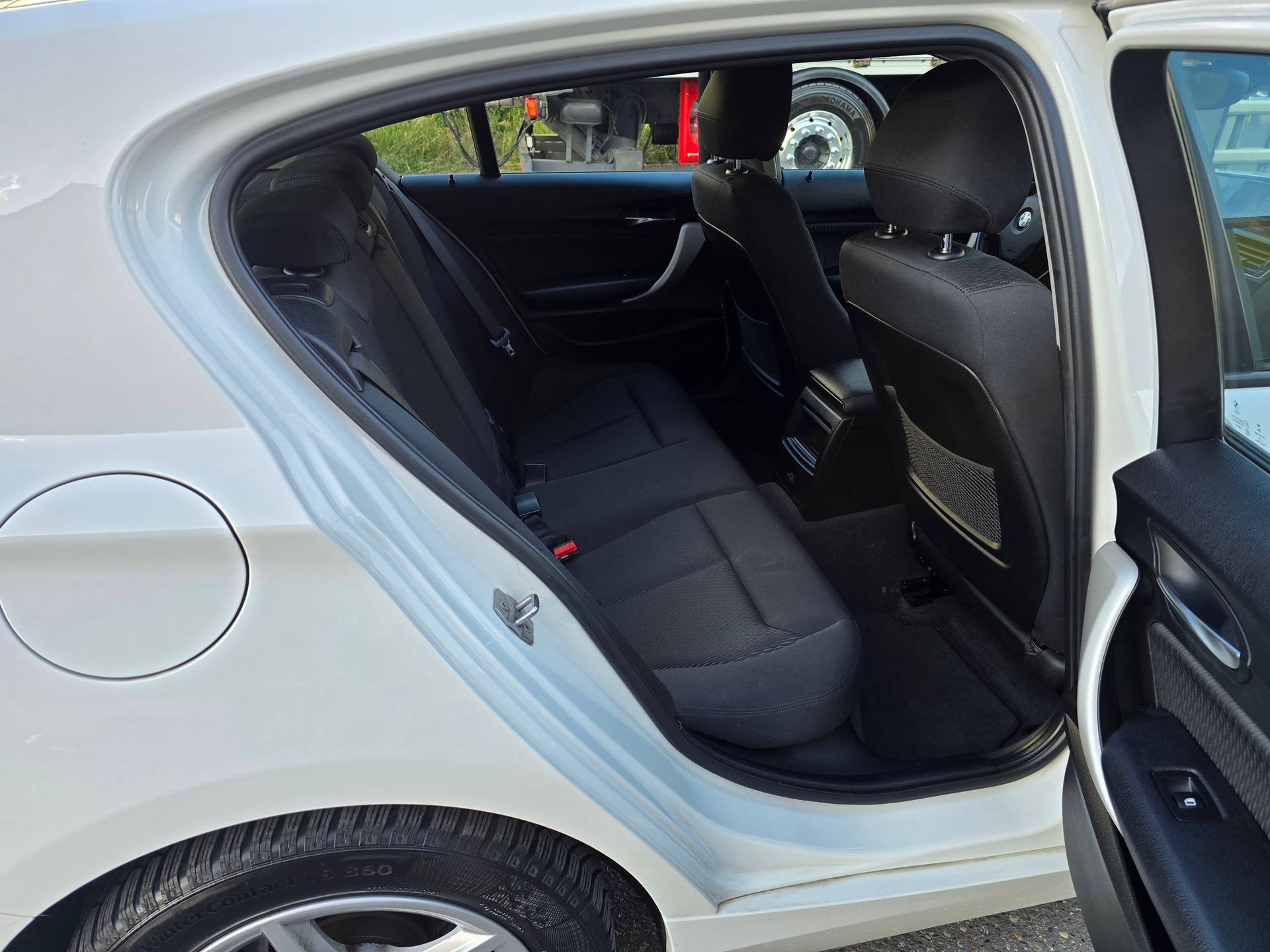 BMW 118i Urban Line Steptronic-image-10