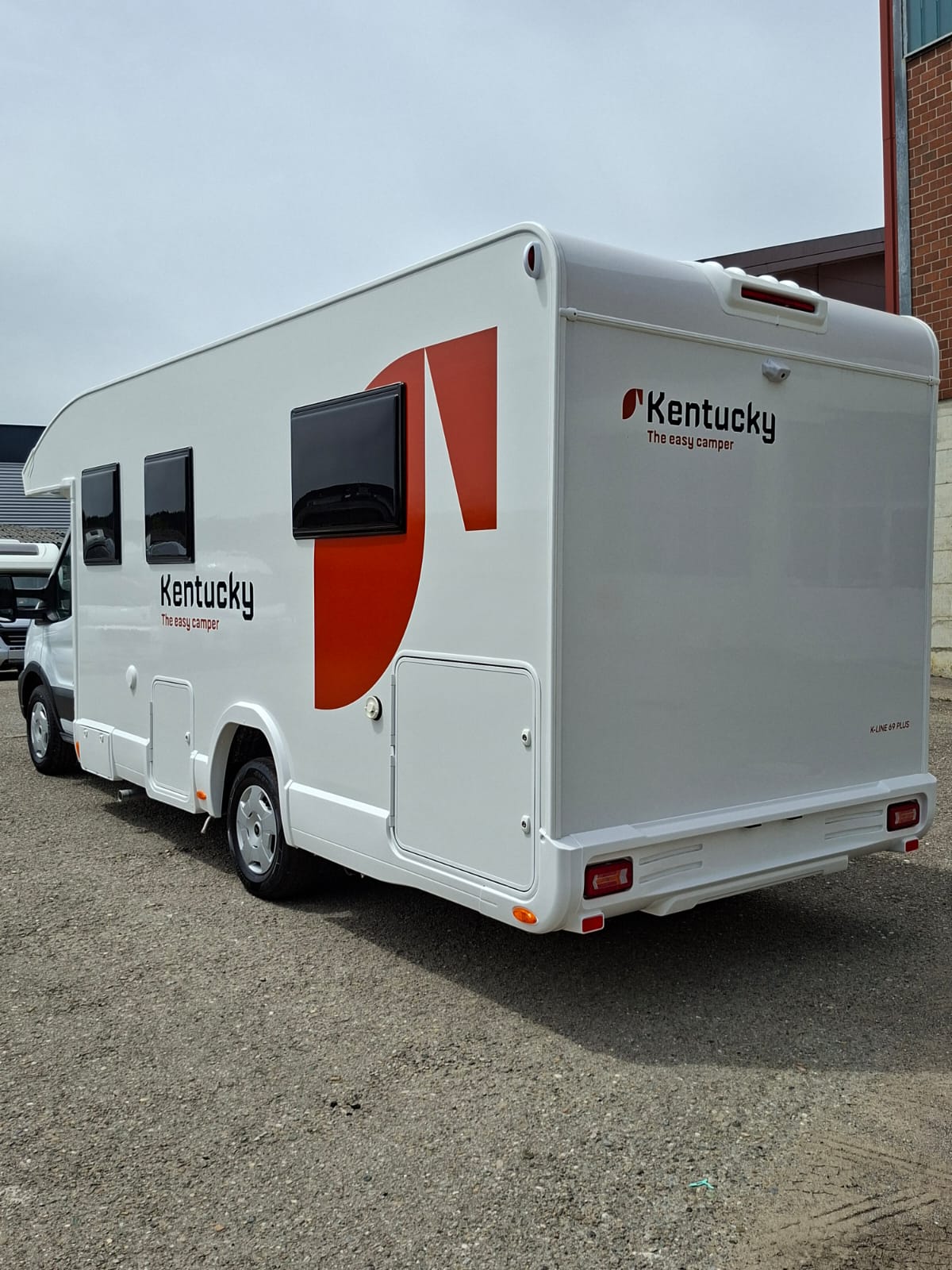 FORD Kentucky K-Line 69 Plus-image-2