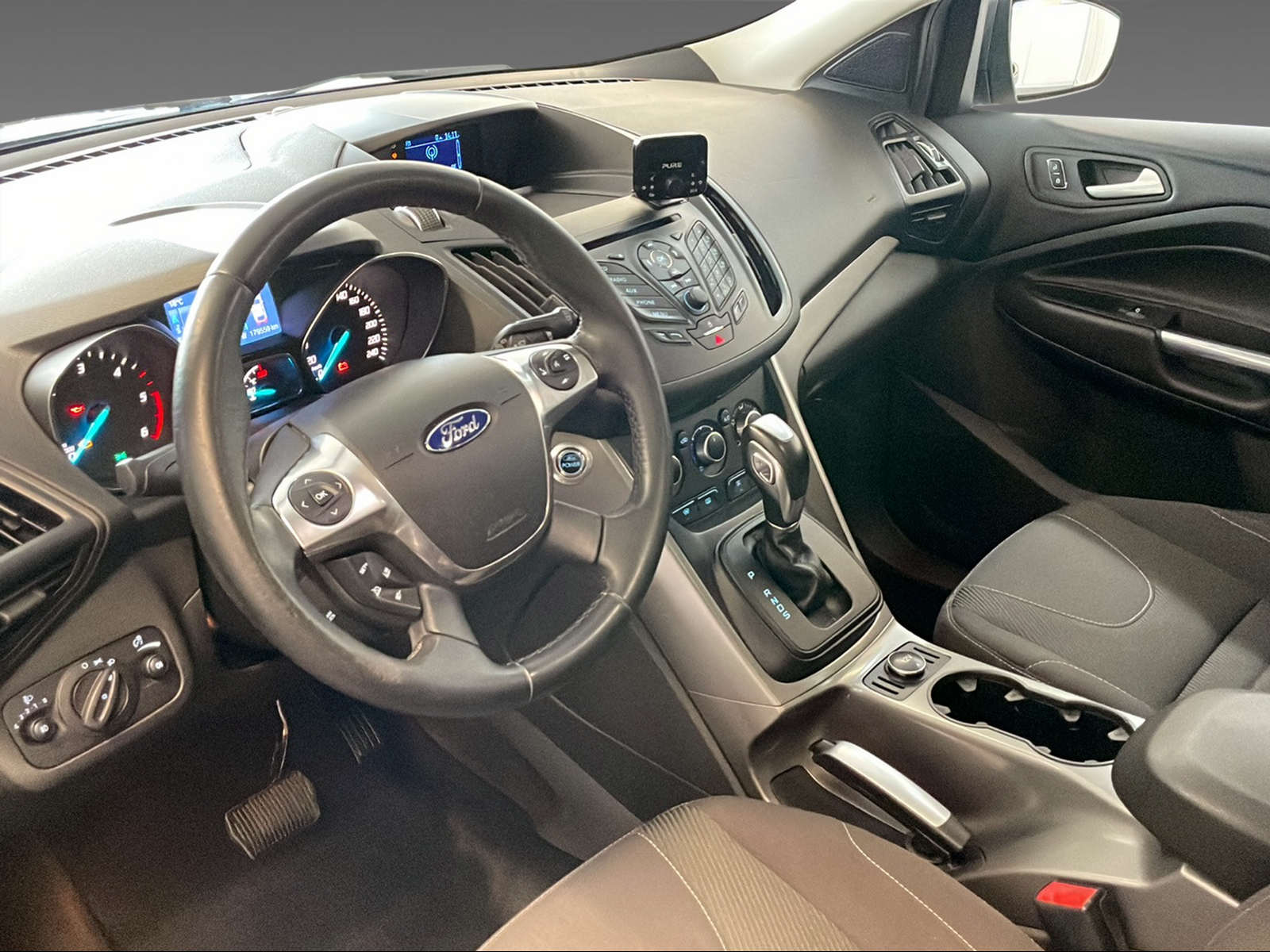 FORD Kuga 2.0 TDCi 140 Carving FPS-image-5