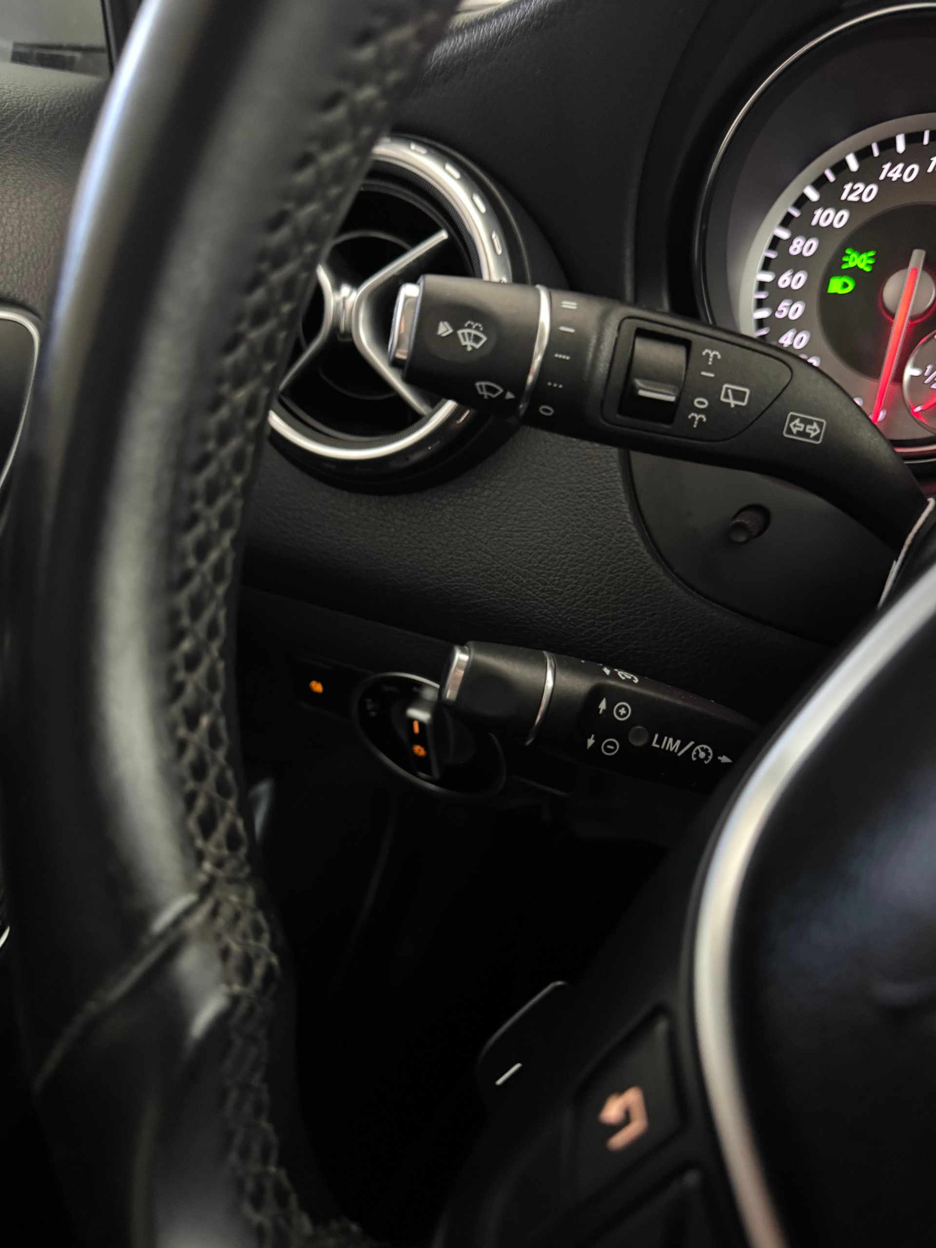 MERCEDES-BENZ GLA 200 CDI Swiss Star Edition Urban 4Matic 7G-DCT*CH-Fahrzeug*-image-20