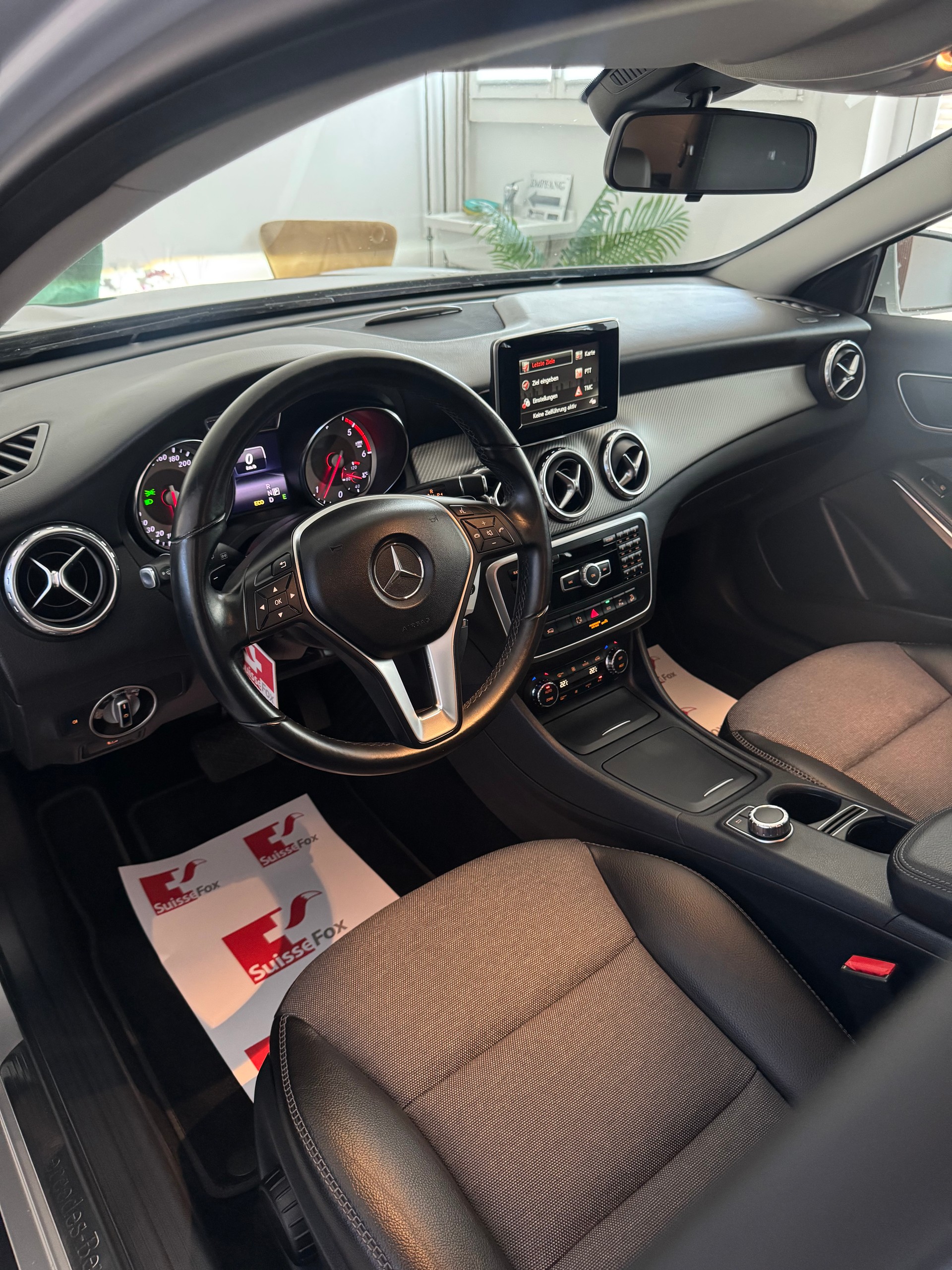 MERCEDES-BENZ GLA 200 CDI Swiss Star Edition Urban 4Matic 7G-DCT*CH-Fahrzeug*-image-10