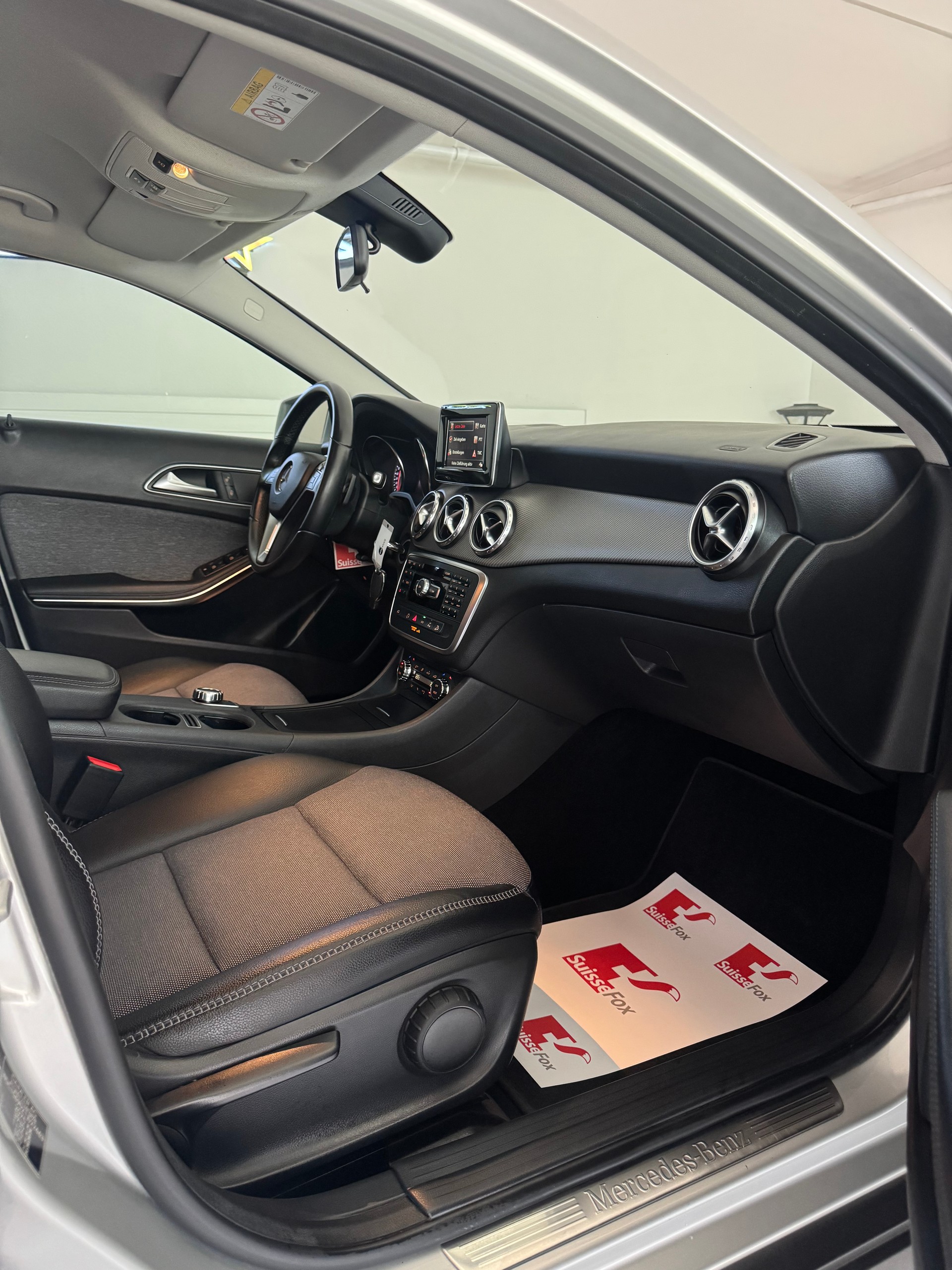 MERCEDES-BENZ GLA 200 CDI Swiss Star Edition Urban 4Matic 7G-DCT*CH-Fahrzeug*-image-11
