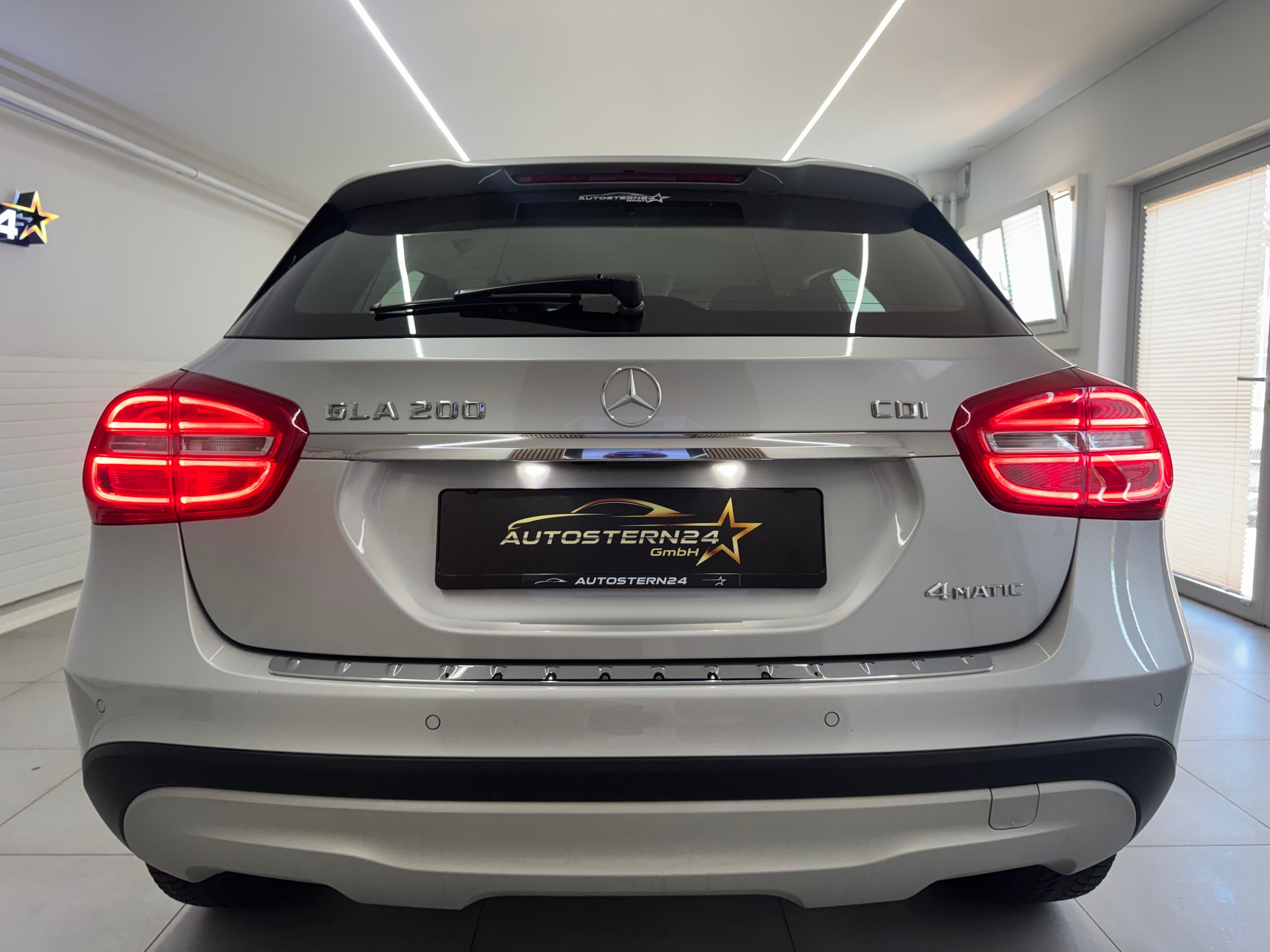 MERCEDES-BENZ GLA 200 CDI Swiss Star Edition Urban 4Matic 7G-DCT*CH-Fahrzeug*-image-5