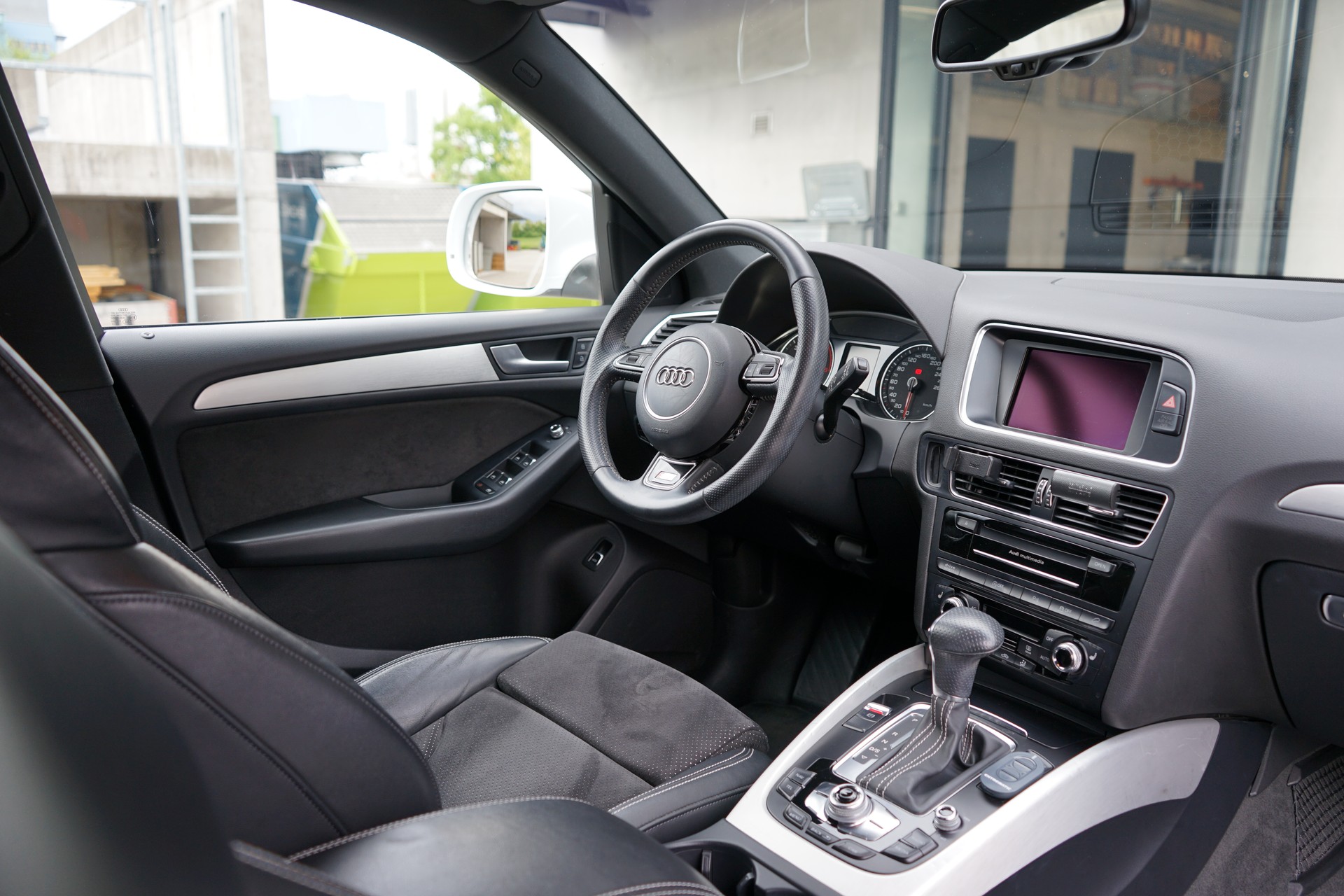 AUDI 2.0 TDI quattro S-Tronic-image-3