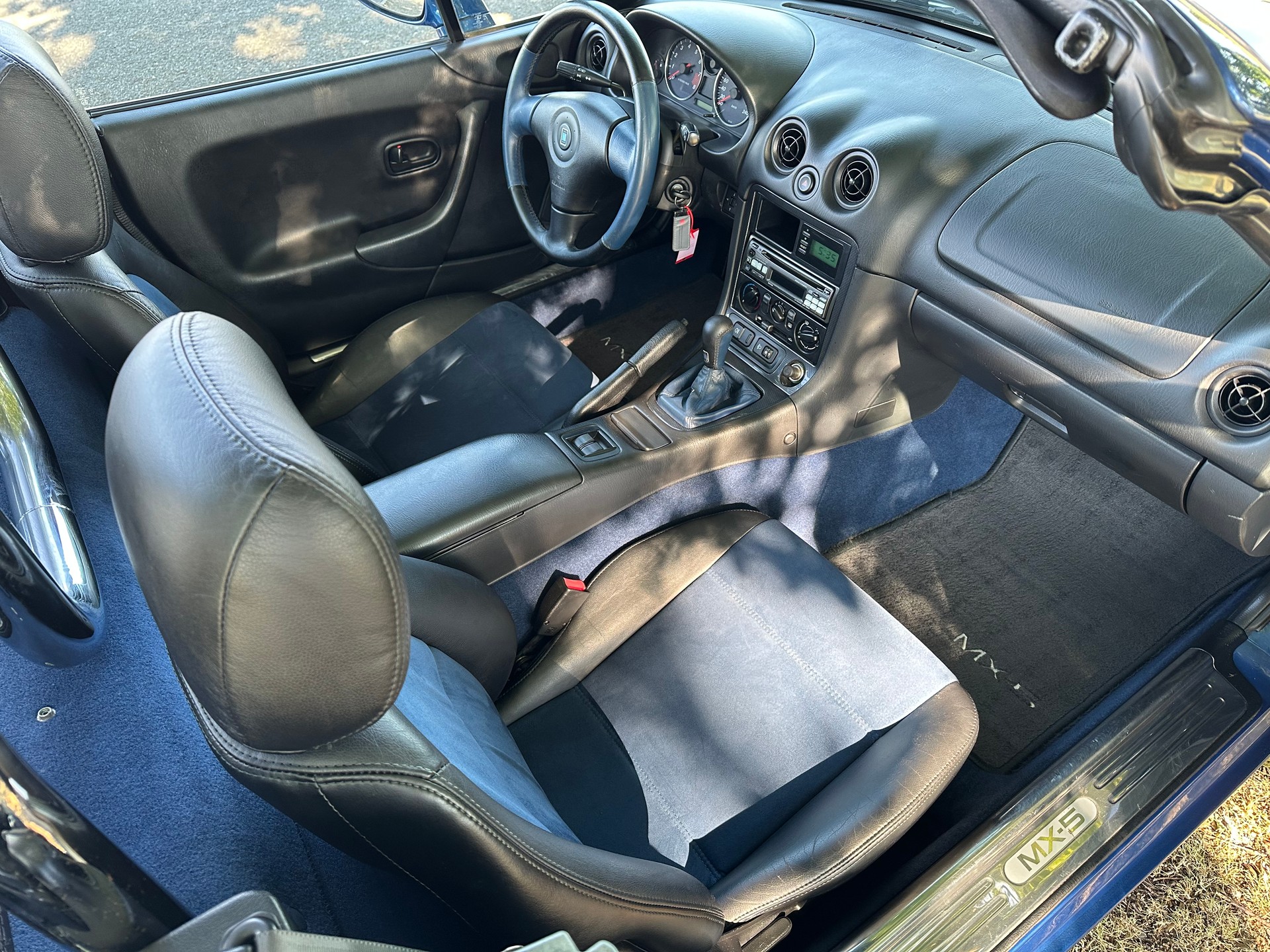 MAZDA MX-5 1.8i-16 10th Anniv.-image-10