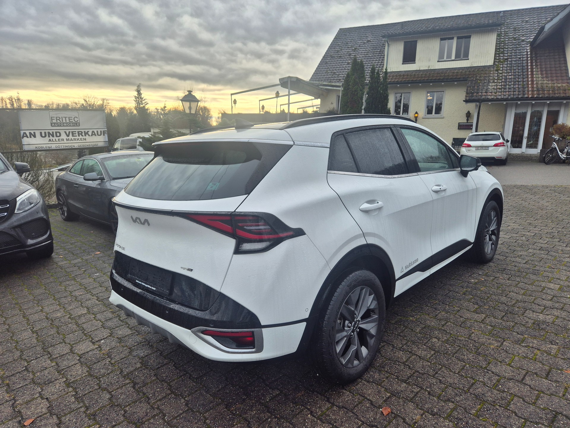 KIA Sportage 1.6T-GDi HEV GT-Line 4x4 A-image-4