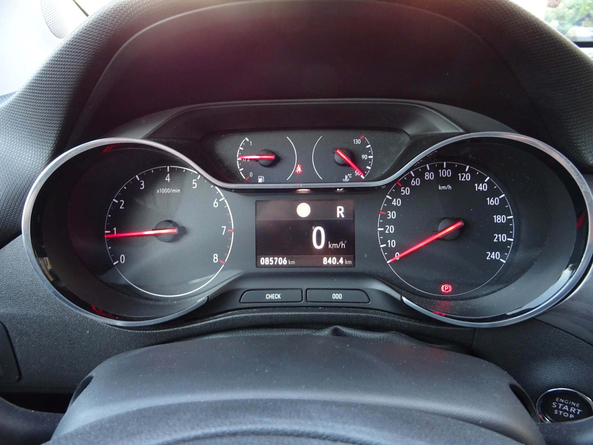 OPEL Crossland X 1.2i Excellence Automatik-image-12