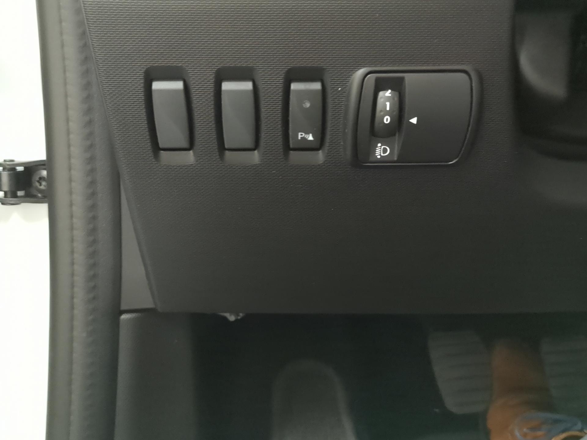 RENAULT Twingo SCe 65 Equilibre-image-18