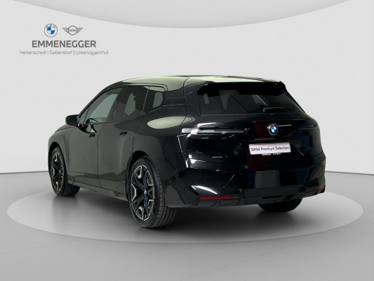 BMW iX xDrive40-image-5
