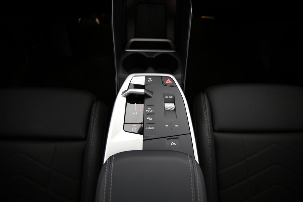 BMW 223d xDrive Active Tourer-image-10