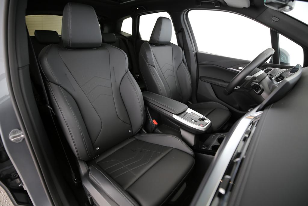 BMW 223d xDrive Active Tourer-image-13