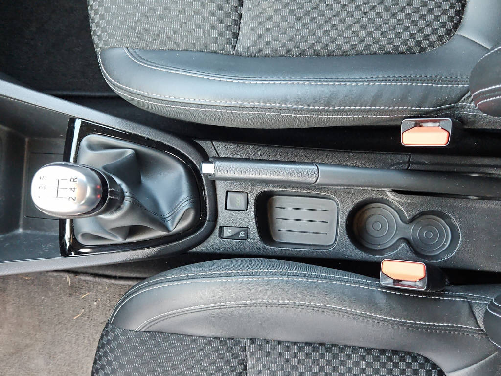 RENAULT Clio 0.9 TCe Intens S/S-image-6