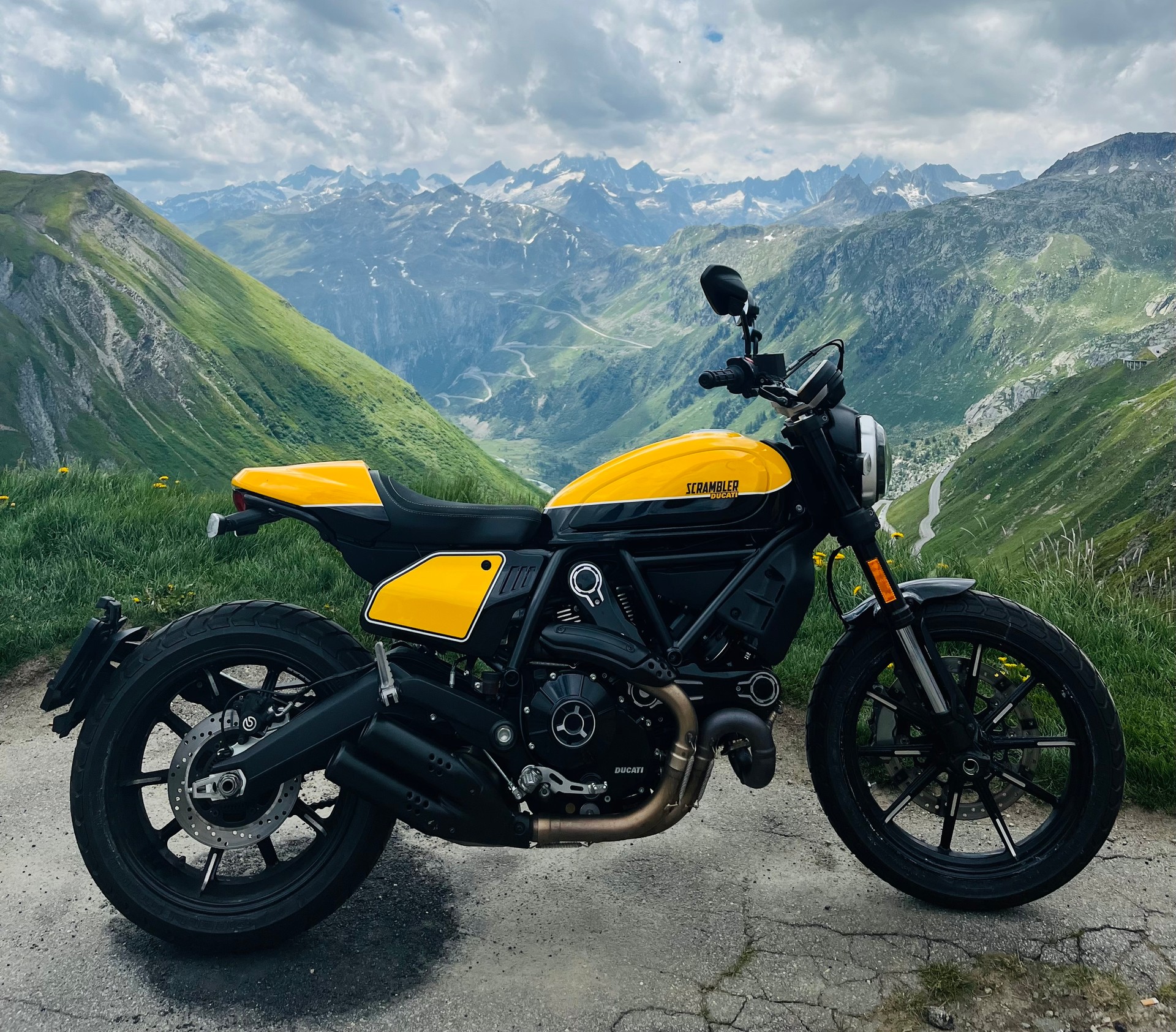 DUCATI Scrambler 800 Full Throttle