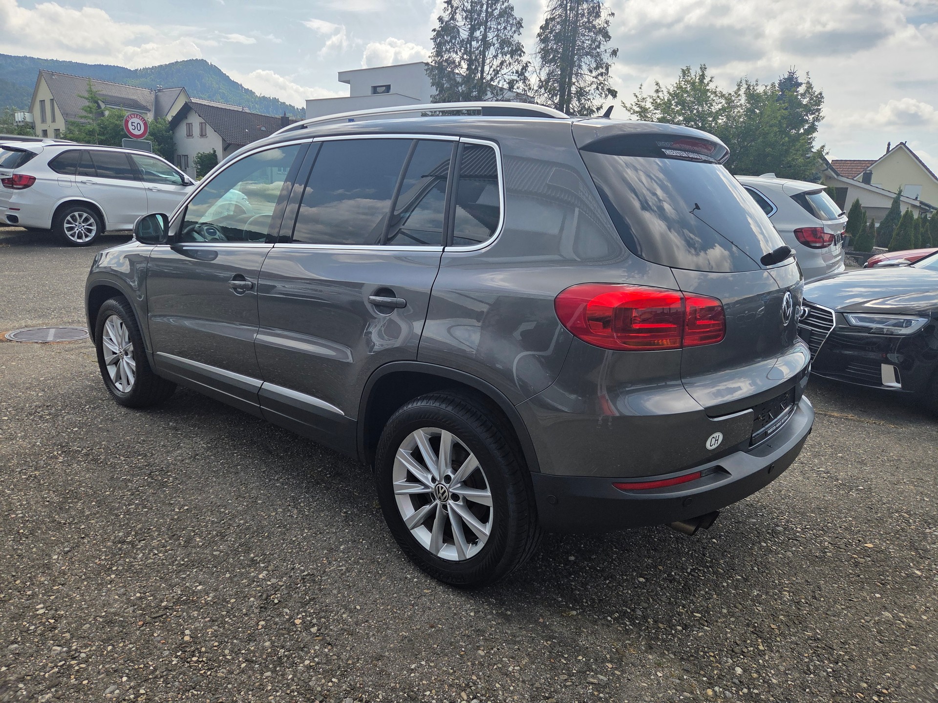 VW Tiguan 1.4 TSI Sport&Style 4Motion-image-5