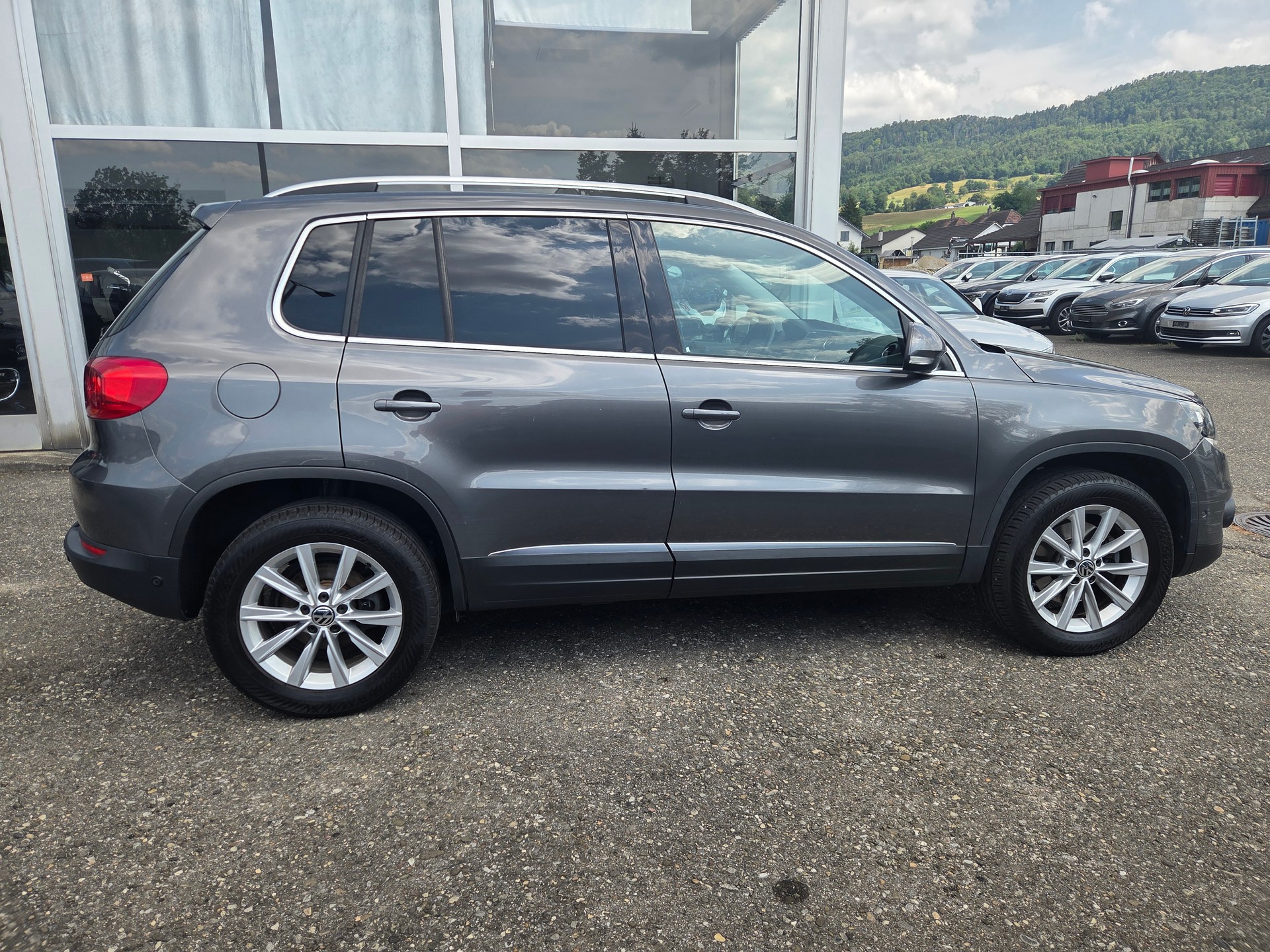 VW Tiguan 1.4 TSI Sport&Style 4Motion-image-9