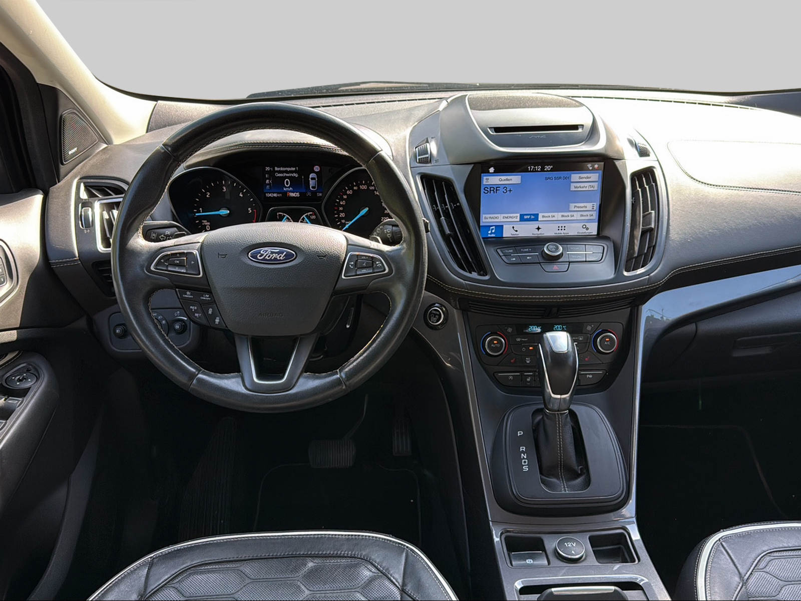 FORD Kuga 2.0 TDCi Vignale 4WD PowerShift-image-6