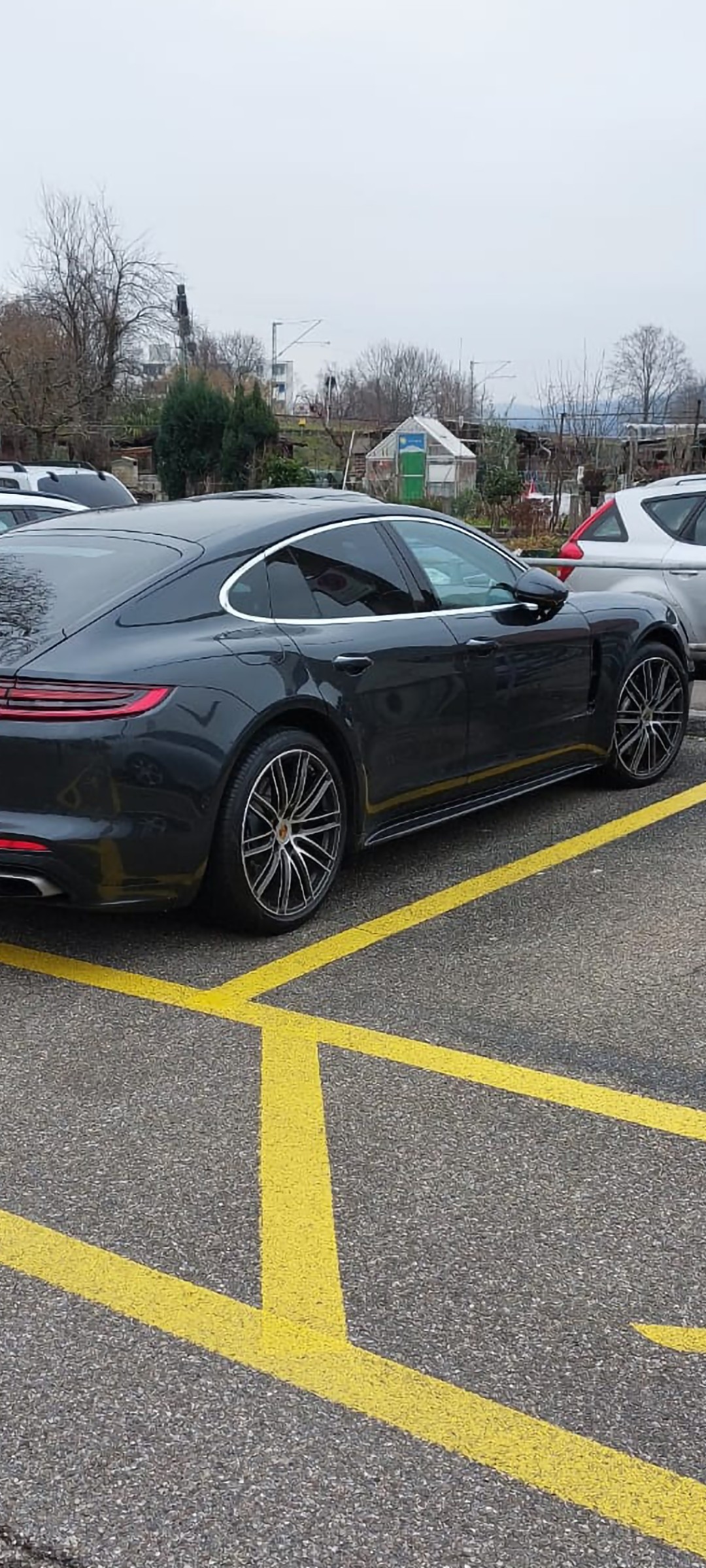 PORSCHE 2.9 V6 4 E-Hybrid-image-1