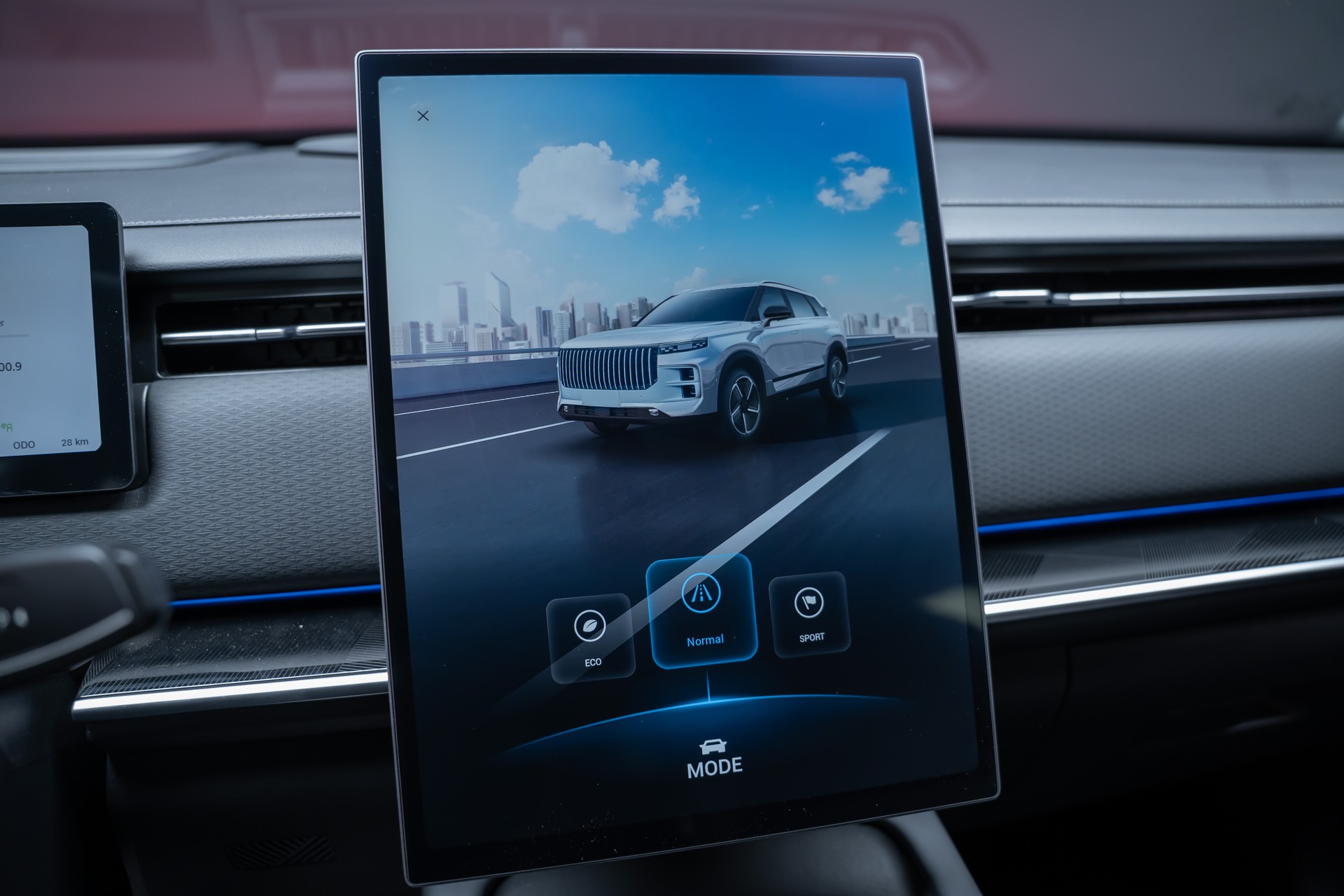 JAECOO 7 1.5TGDI HEV Exclusive DCT / Panorama-Schiebedach / Head-Up Display / 360° Kamera-image-36