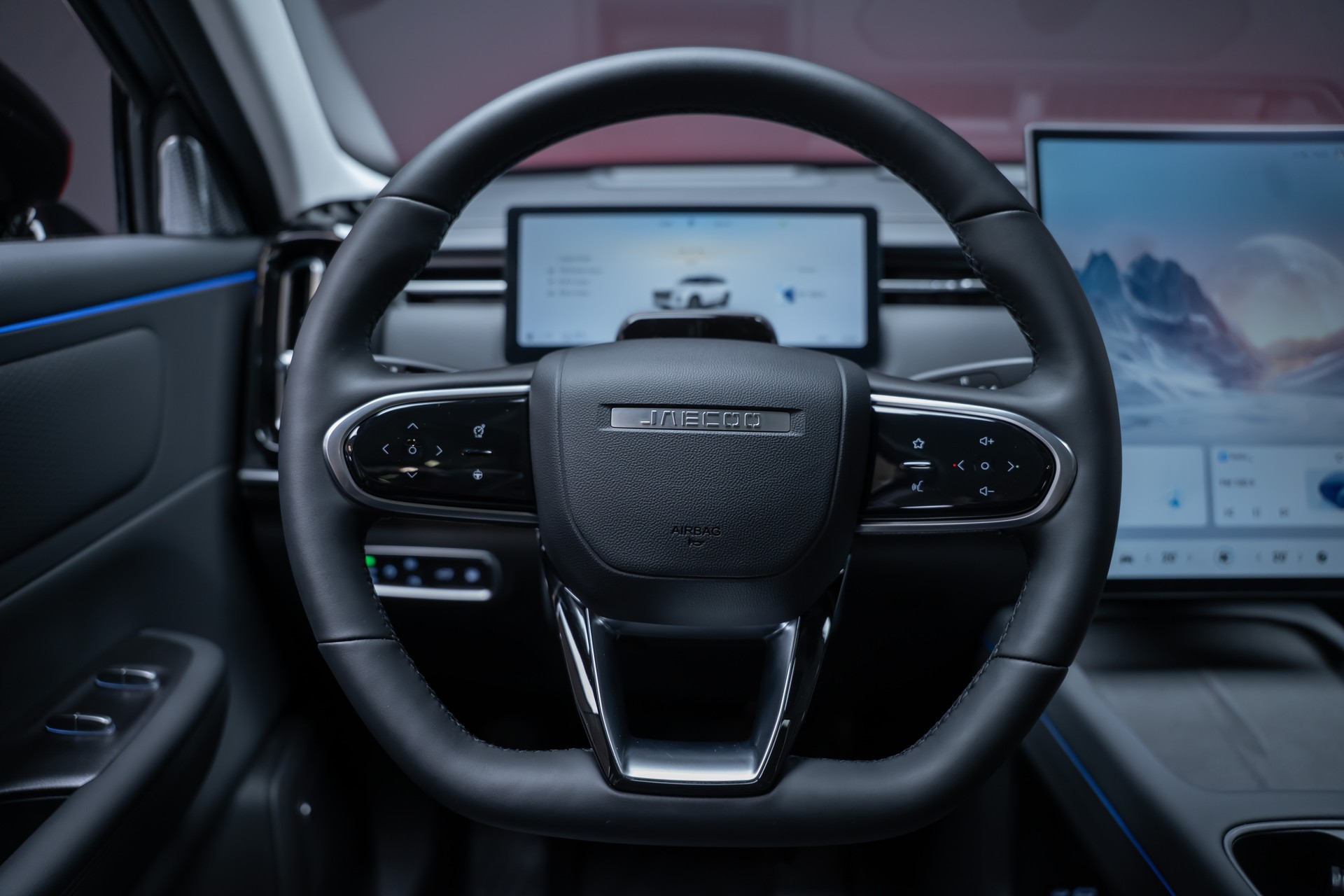 JAECOO 7 1.5TGDI HEV Exclusive DCT / Panorama-Schiebedach / Head-Up Display / 360° Kamera-image-25