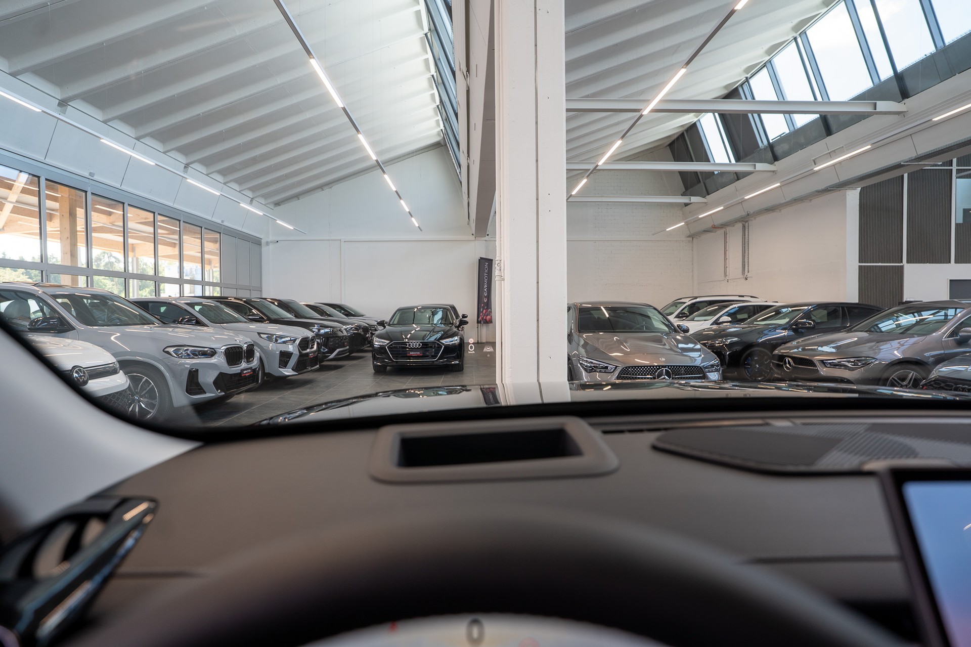JAECOO 7 1.5TGDI HEV Exclusive DCT / Panorama-Schiebedach / Head-Up Display / 360° Kamera-image-19