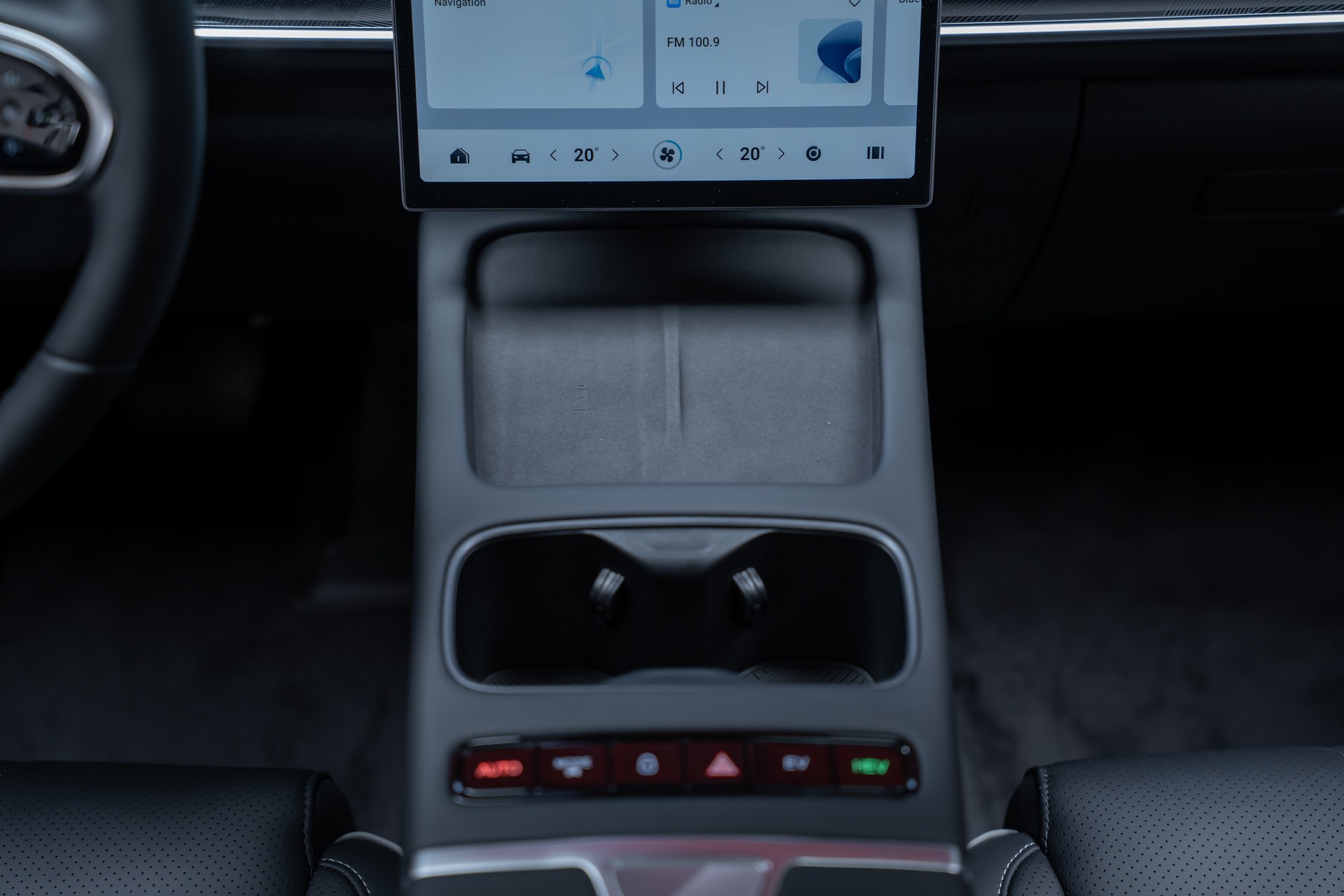 JAECOO 7 1.5TGDI HEV Exclusive DCT / Panorama-Schiebedach / Head-Up Display / 360° Kamera-image-28