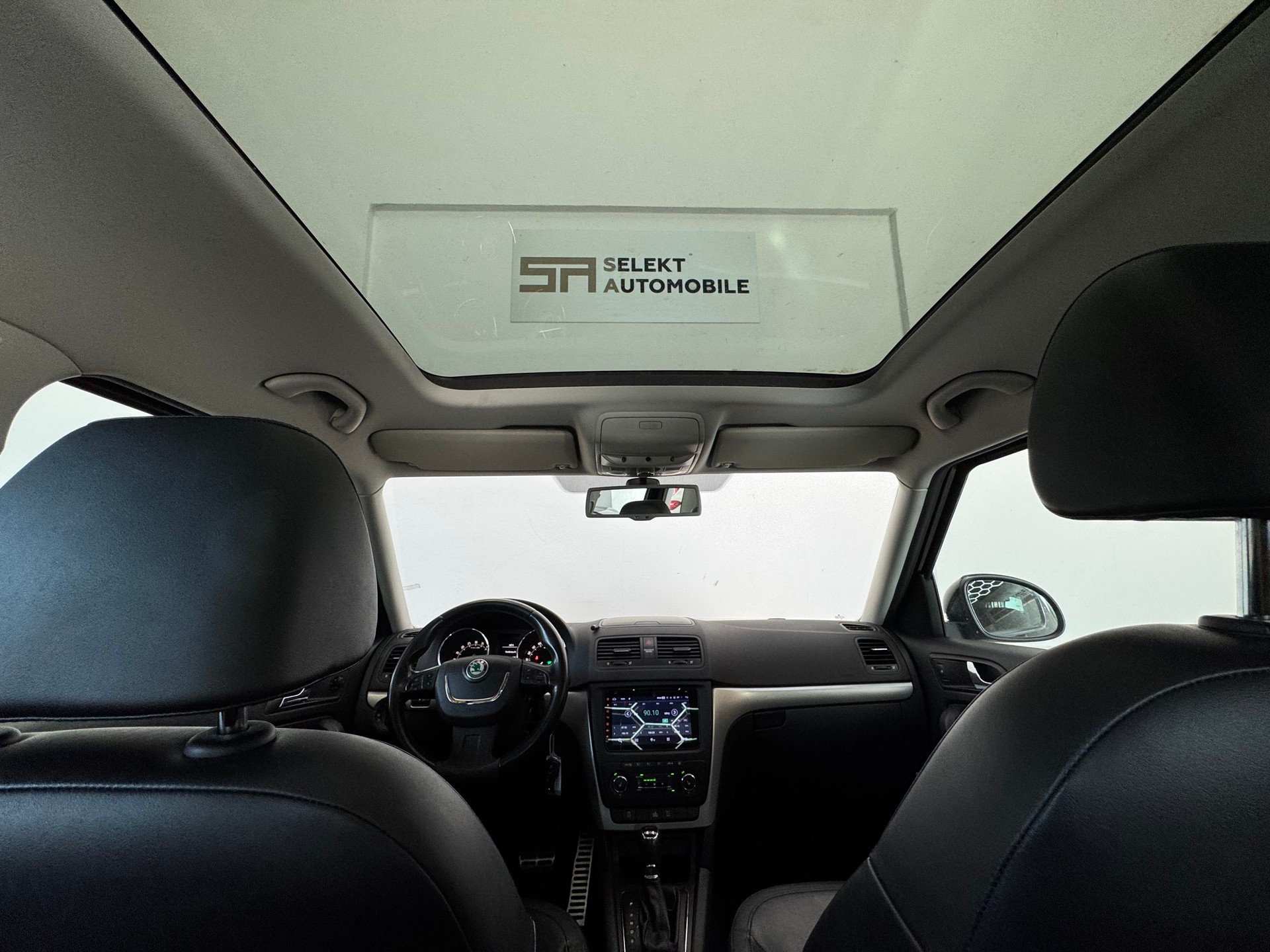 SKODA Yeti 2.0 TDI Elegance 4x4 DSG-image-9