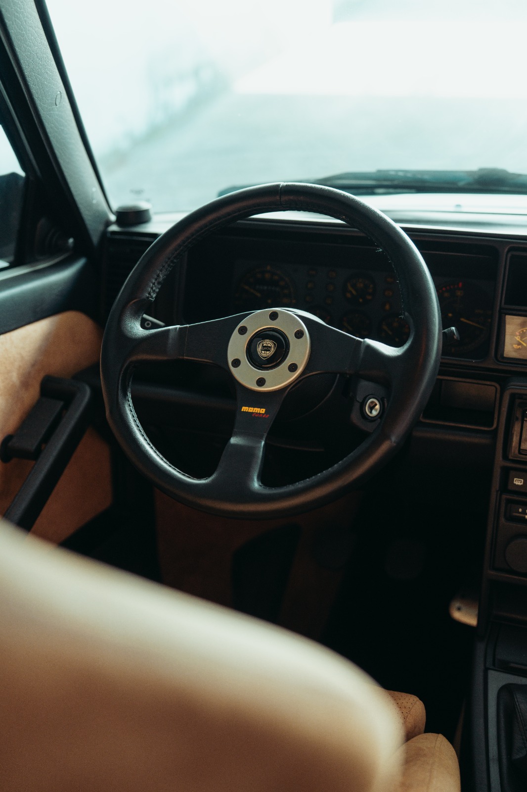 LANCIA Delta HF 16V-image-12