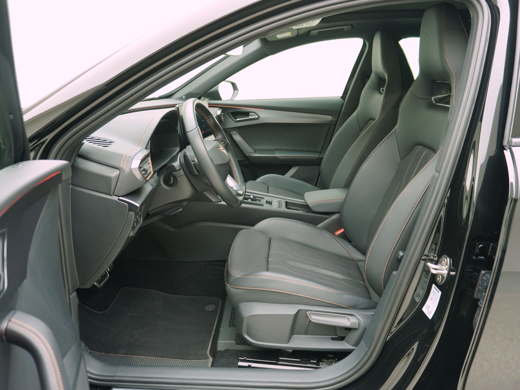 CUPRA Formentor 2.5 TSI DSG VZ5 4Drive-image-11