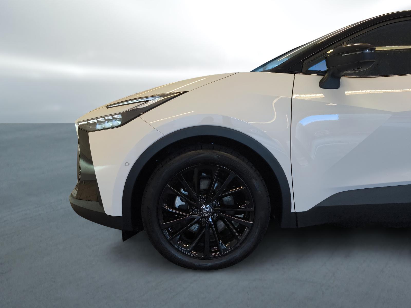 TOYOTA C-HR 2.0 PHEV GR Sport-image-14